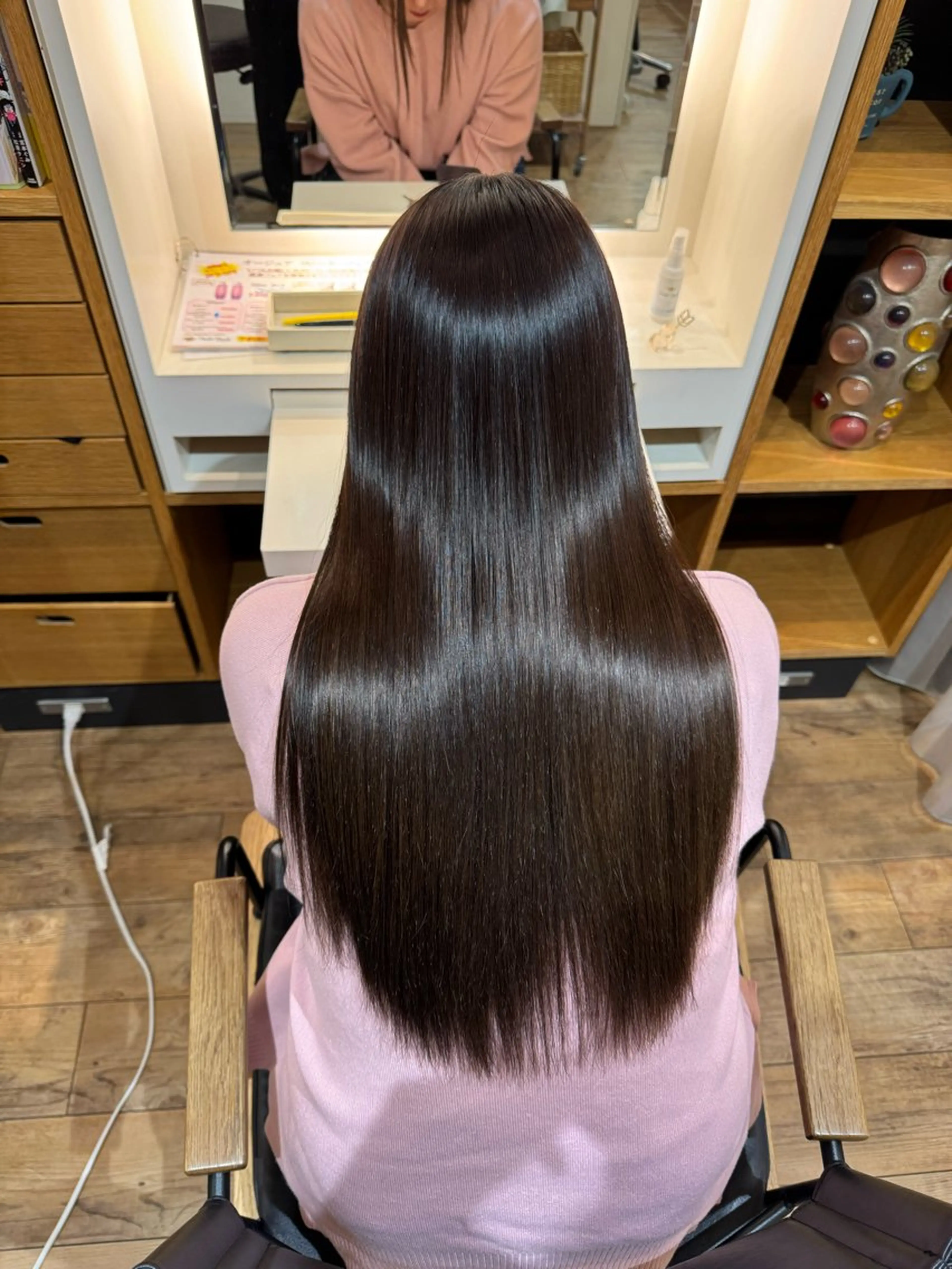 セミロング カット 縮毛矯正 トリートメント afloatkobe所属・美髪/髪質改善 川口凌弥のヘアスタイル