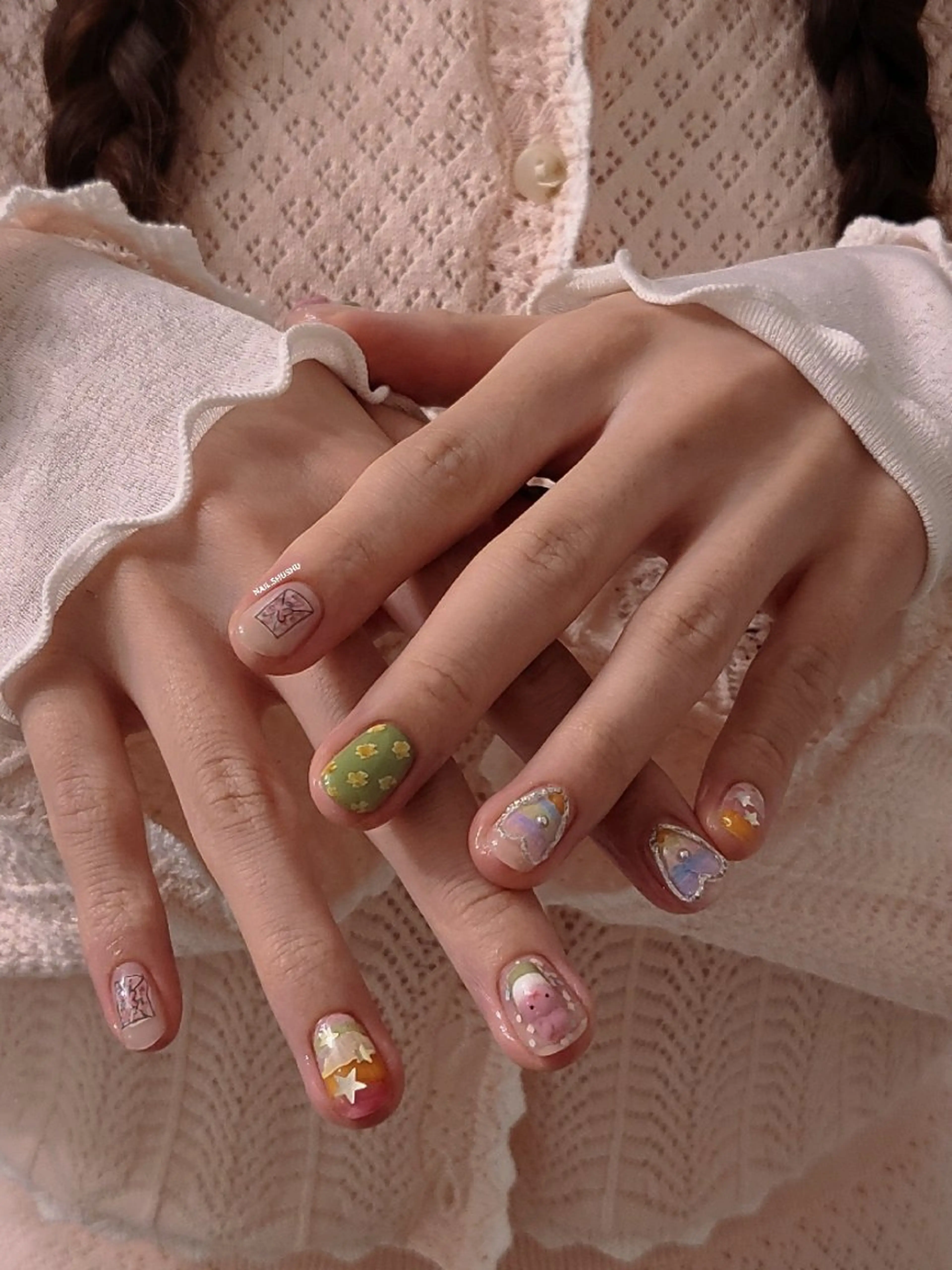 ネイル ハンドネイル 3dパーツ/流行り 👧shushu❤️のネイルデザイン