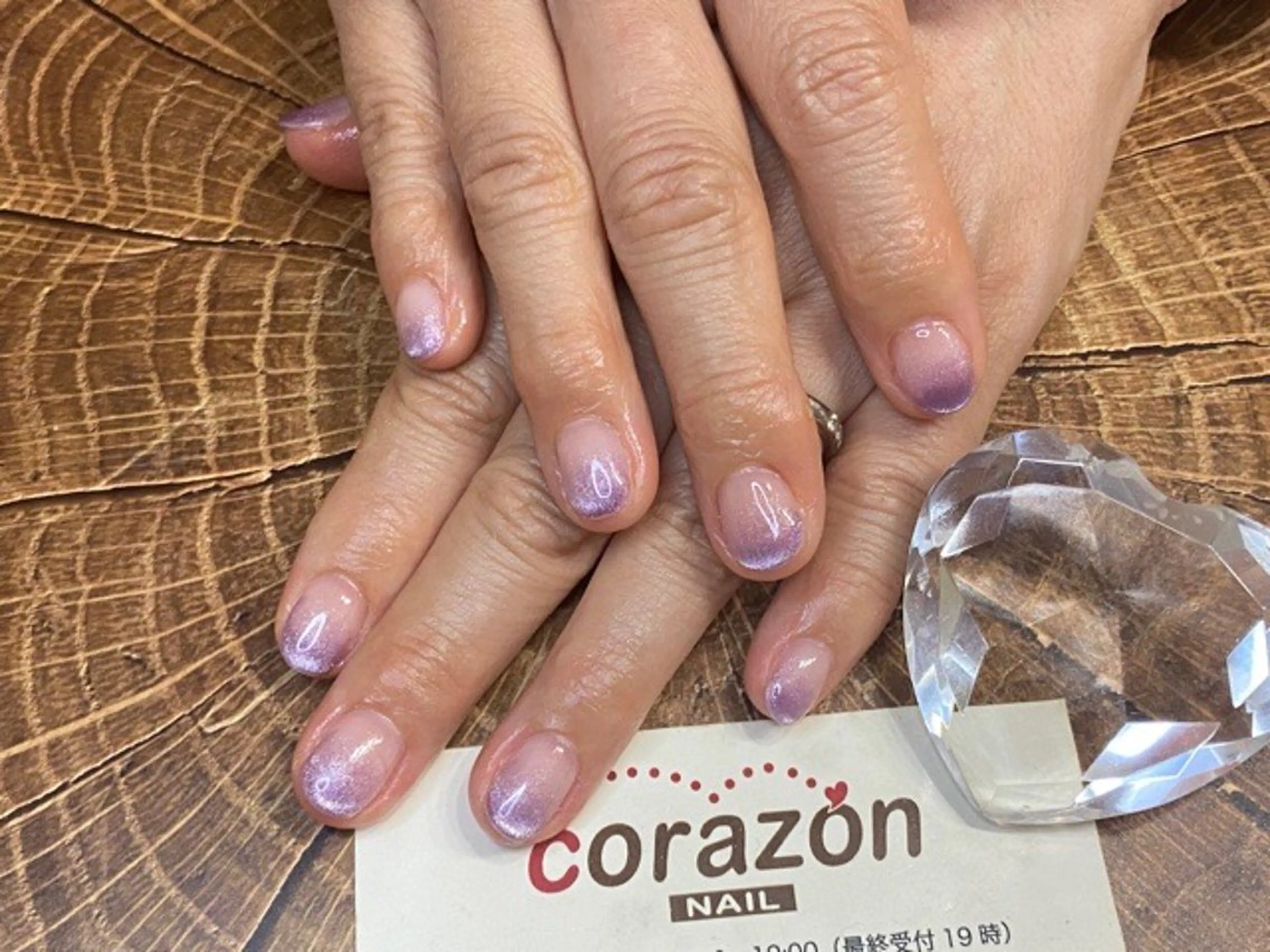 ネイル ジェルネイル グラデーション マグネットネイル パープル ハンドネイル corazon所属・ネイリスト aicoのネイルデザイン