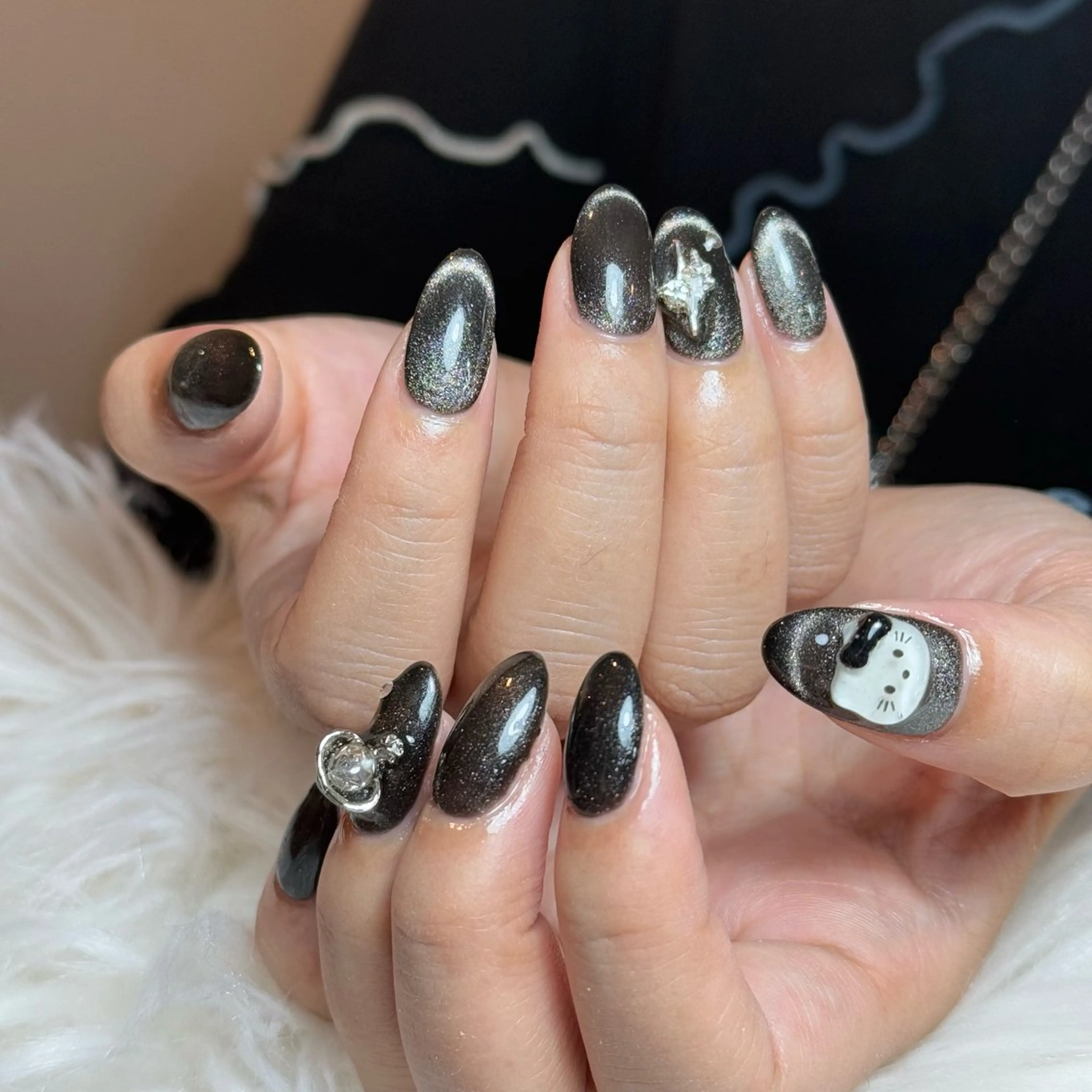 ネイル チークネイル フレンチネイル グラデーション キラキラネイル 韓国ネイル ハンドネイル Risa_ Nailのネイルデザイン