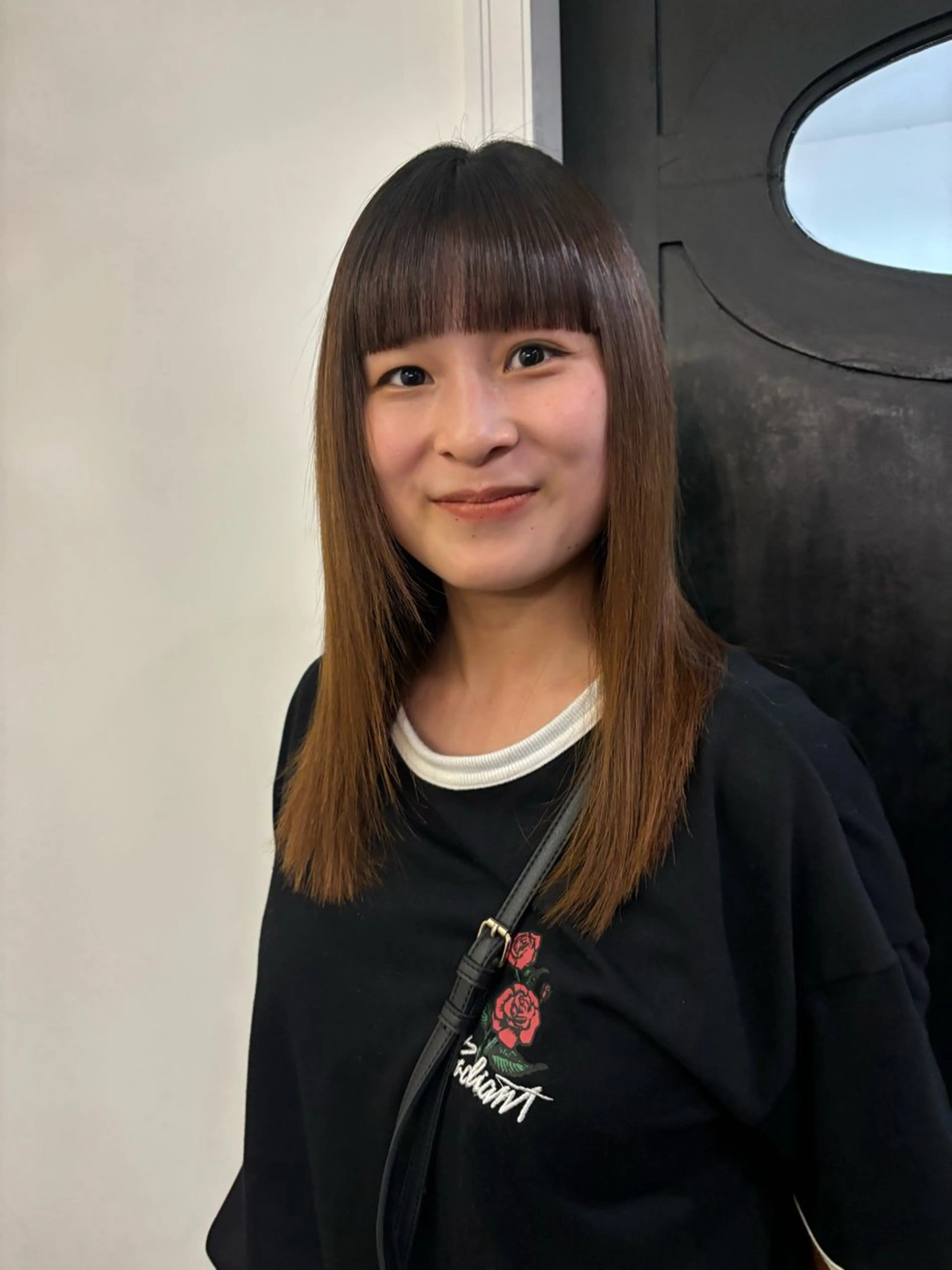 ミディアム 縮毛矯正 comeghead 琴音のヘアスタイル