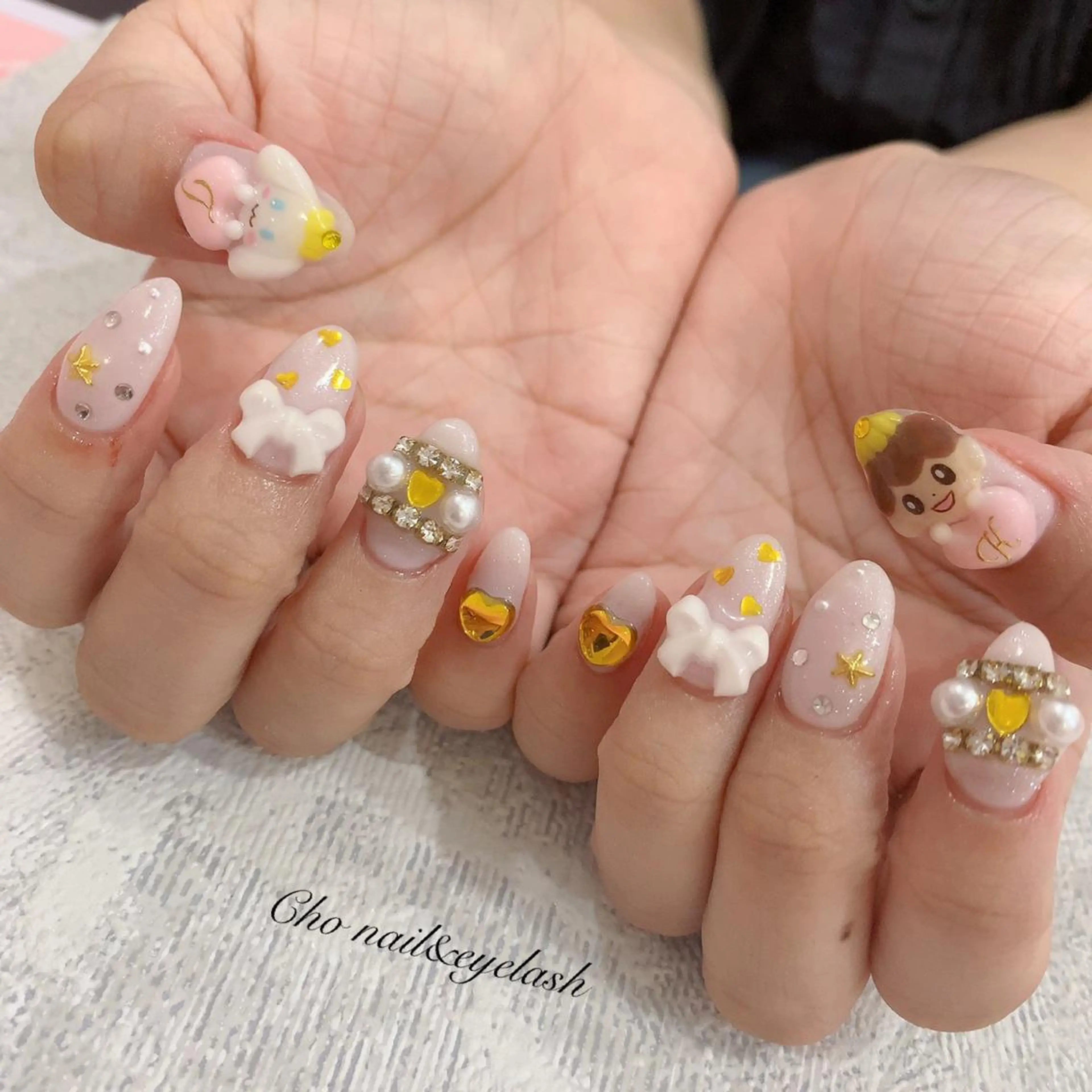 ミディアム ネイル ハンドネイル cho nailのネイルデザイン