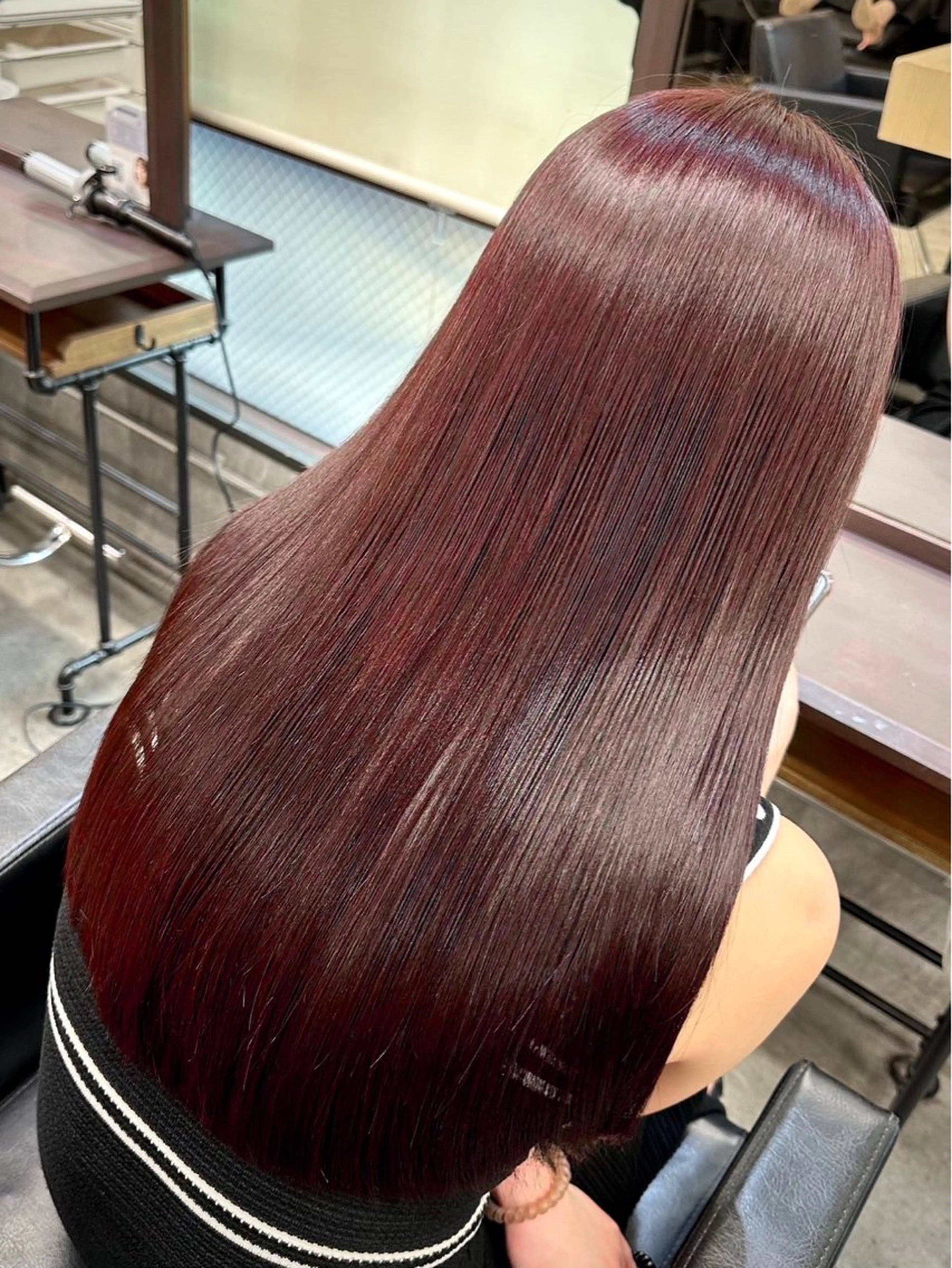 ロング ヘアカラー 川南 花恋のヘアスタイル