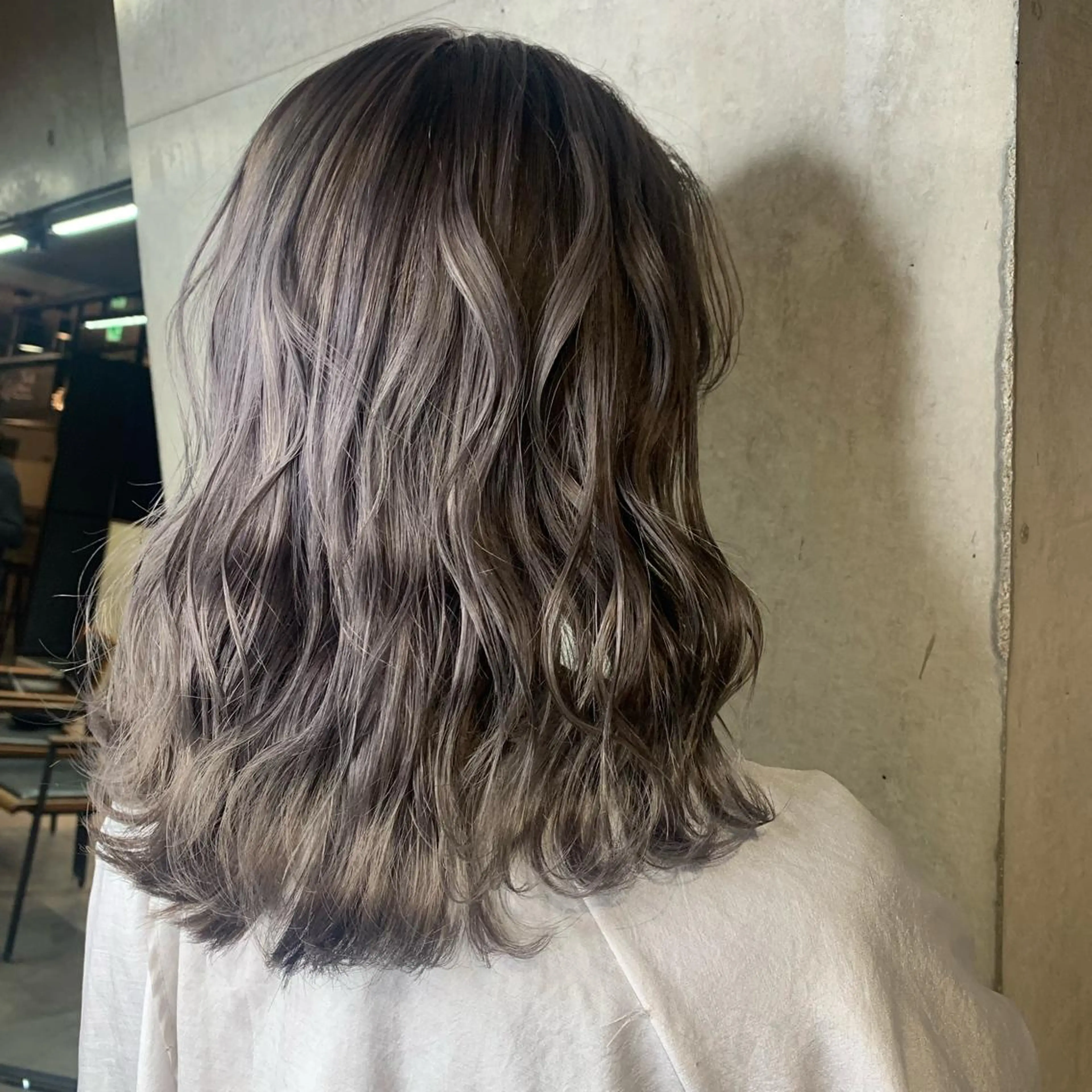 セミロング カラー ハイトーンカラー BOOMBOX所属・Clair クレアのヘアスタイル