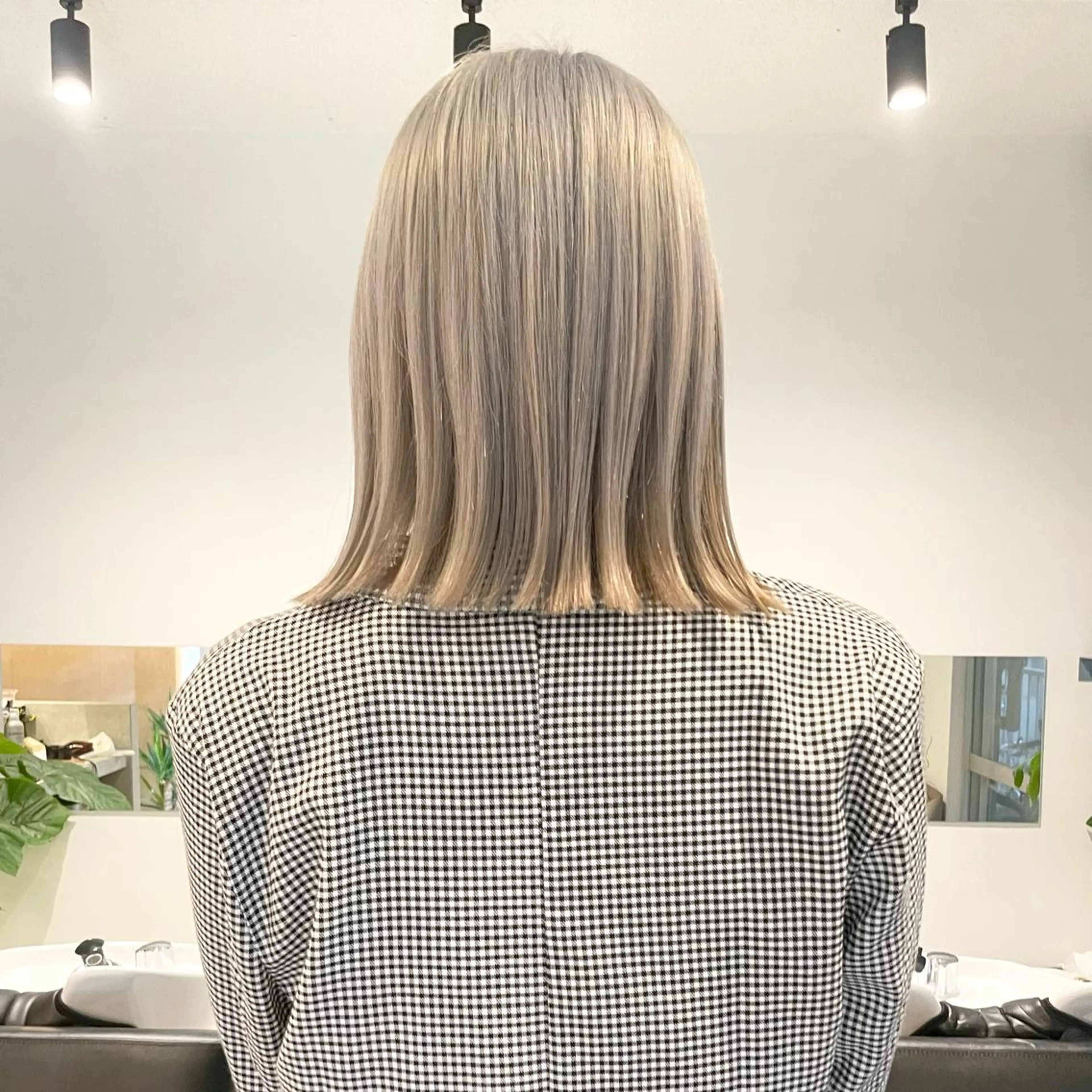 ミディアム カラー カット ヘアカラー トリートメント suvvy hairsalonのヘアスタイル