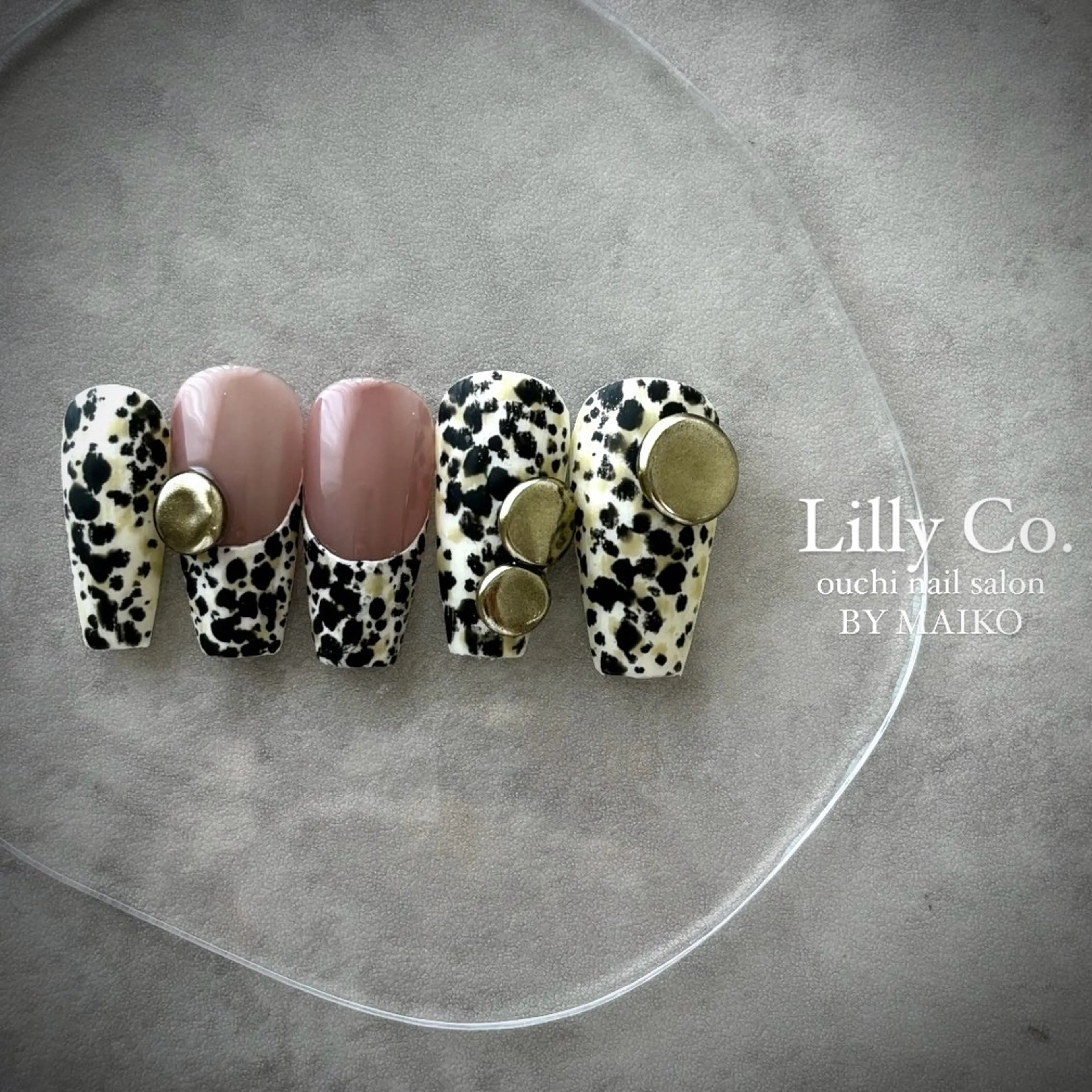 ネイル ハンドネイル ハンドケア Lilly Co.のネイルデザイン