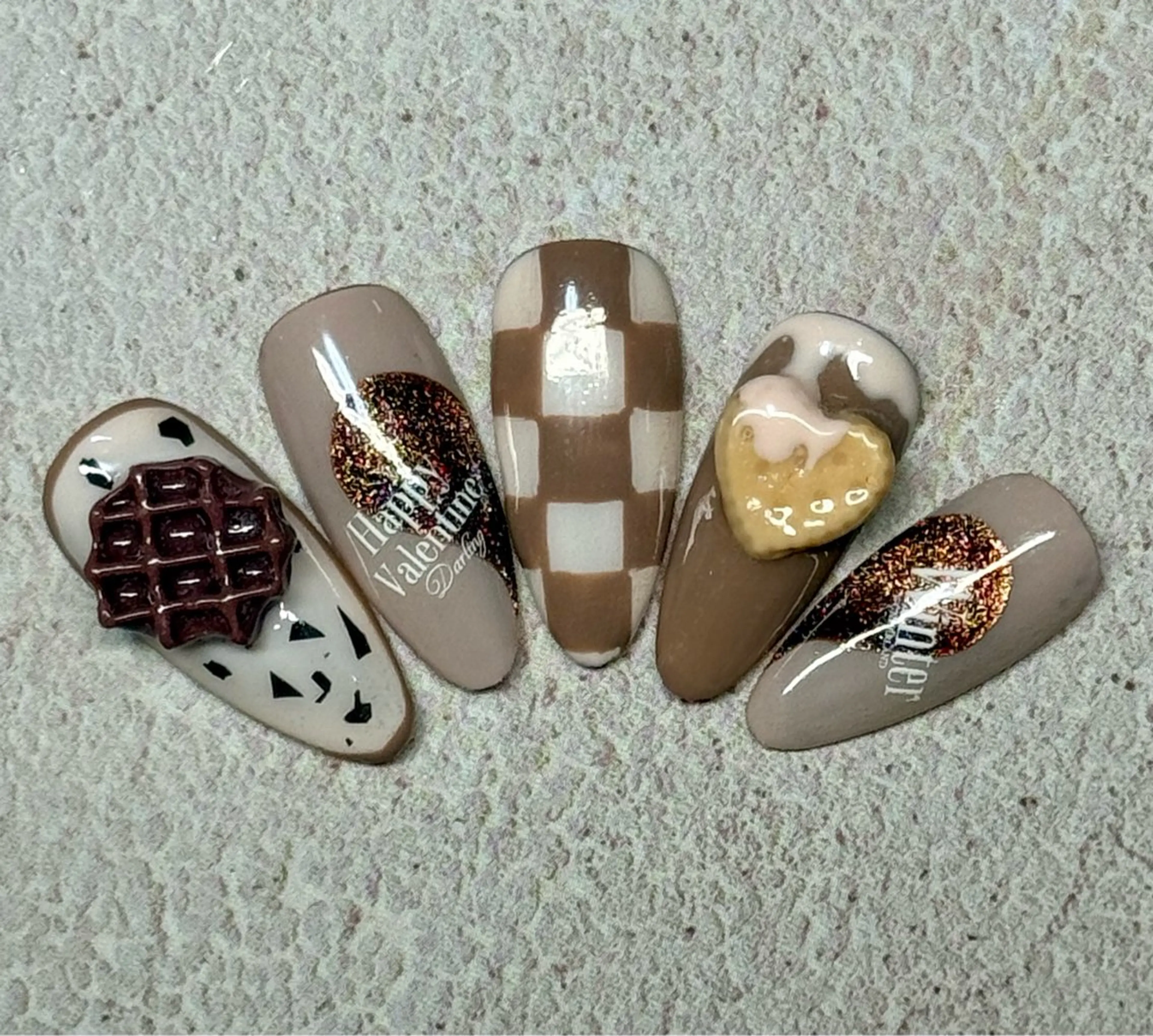 ネイル アートネイル チークネイル フレンチネイル キラキラネイル ラメ(グリッター) M.N_ nailのネイルデザイン