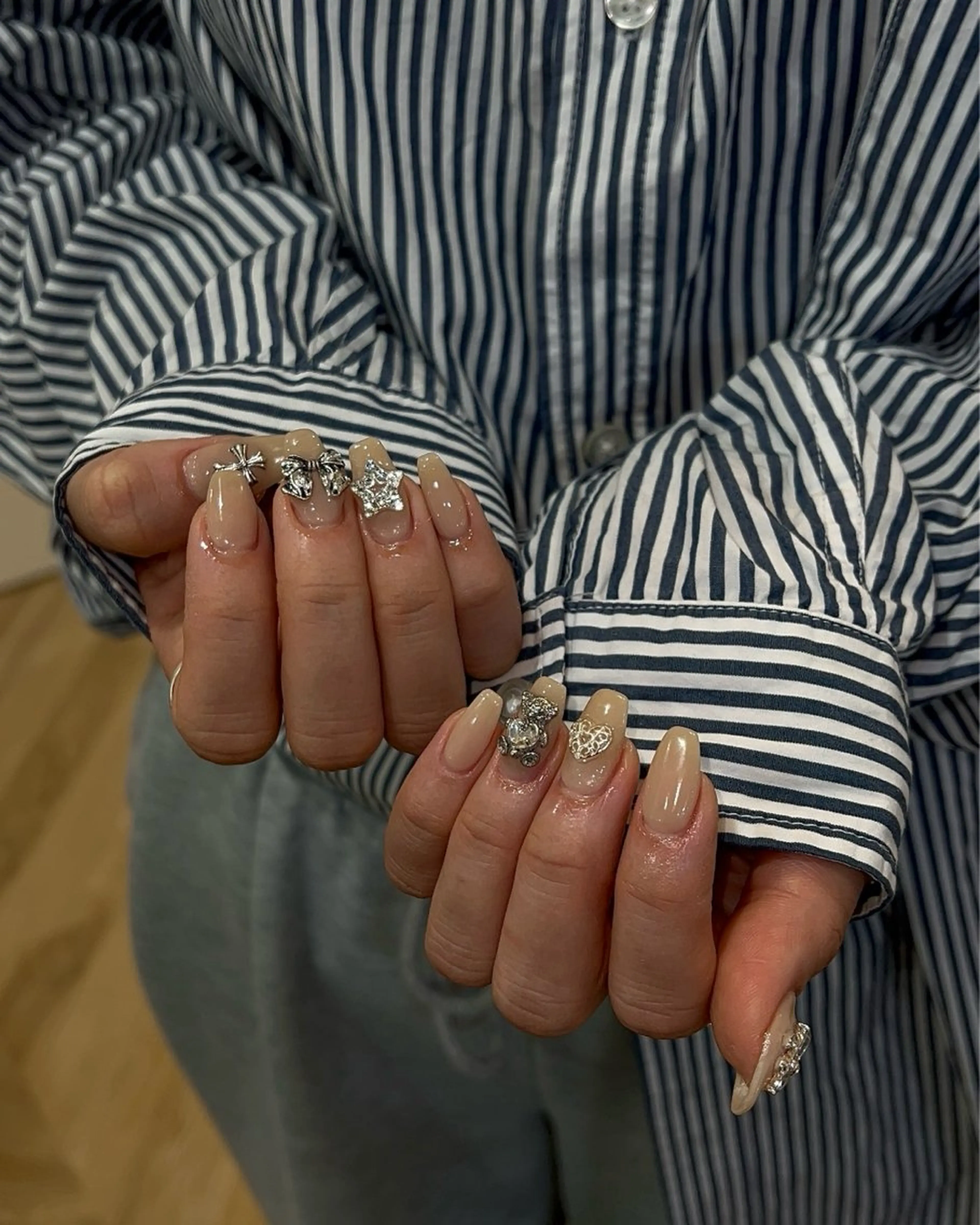 ネイル ハンドネイル フットネイル ハンドケア Nes.Nail所属・Miyagi Asamiのネイルデザイン