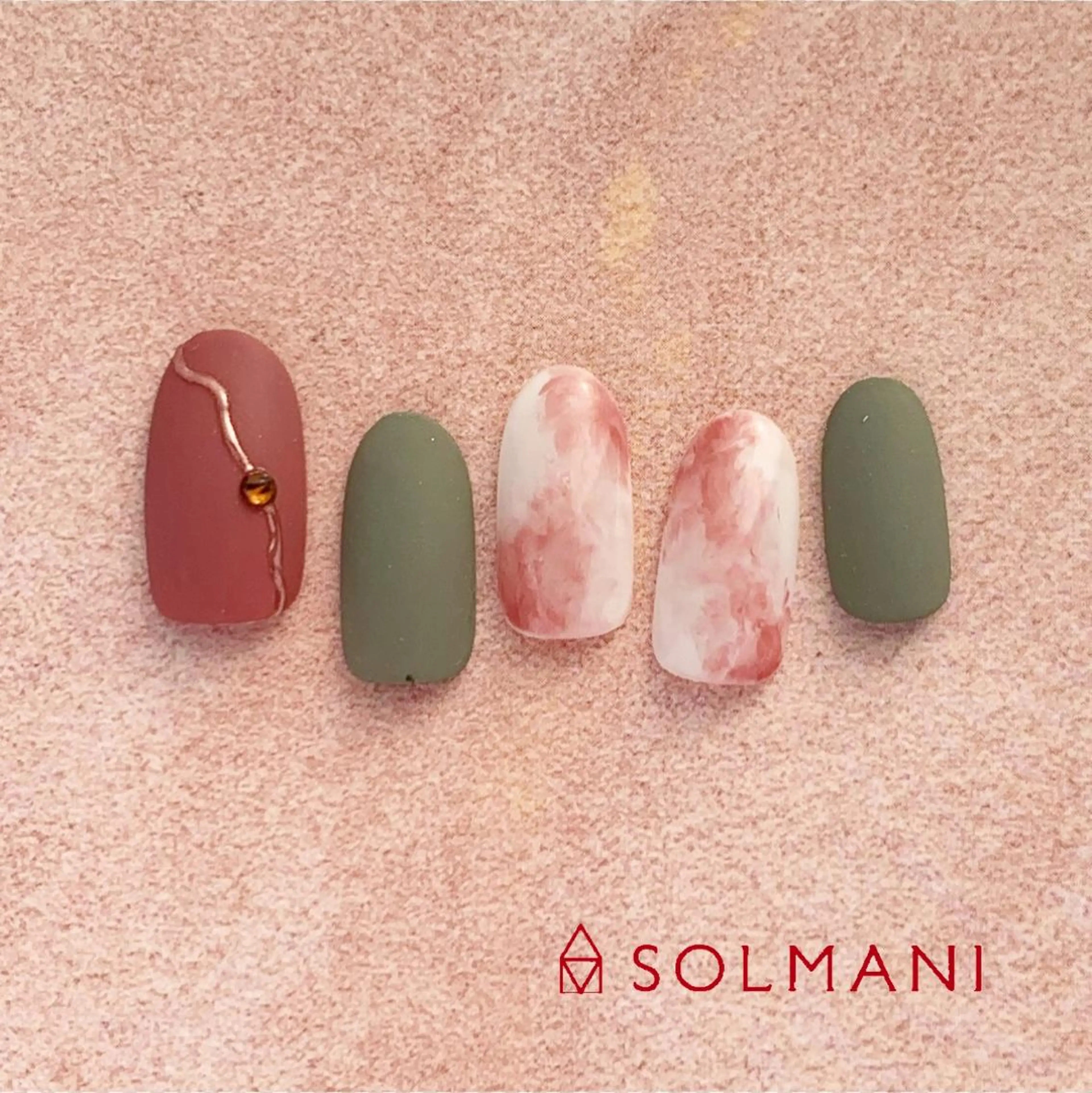 ネイル ニュアンスネイル SOLMANI 予約担当のネイルデザイン