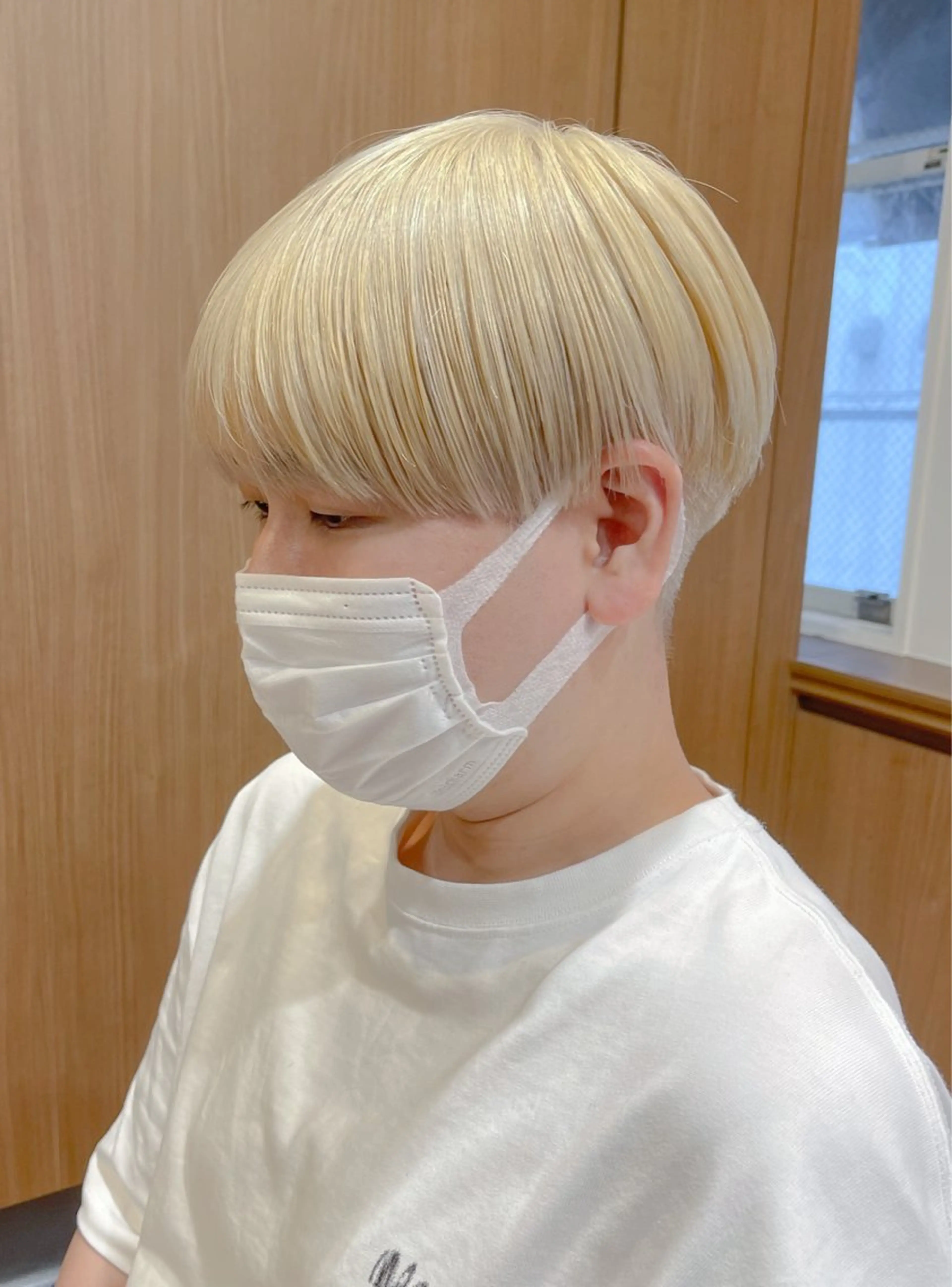 ショート カラー パーマ ヘアアレンジ メンズ アイブロウ メンズブリーチ ベージュカラー ブリーチ ブロンド ブロンドベージュ カット ヘアカラー トリートメント ヘアセット 社内1メンズ担当✨ 毛流れパーマ鈴木瑛也のヘアスタイル
