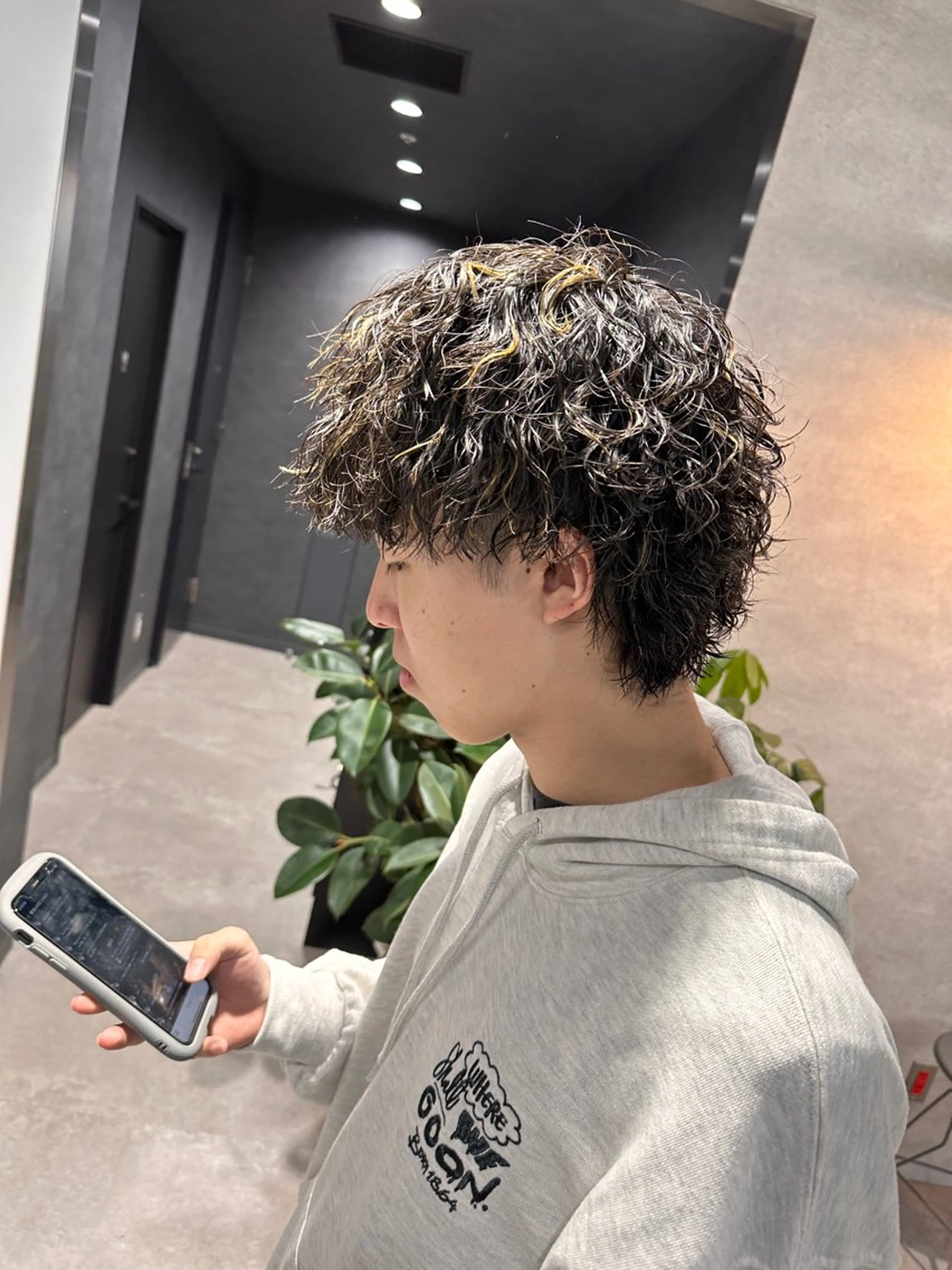 ショート パーマ メンズ 渋谷駅から徒歩1分 BLUCKメンズヘアのヘアスタイル