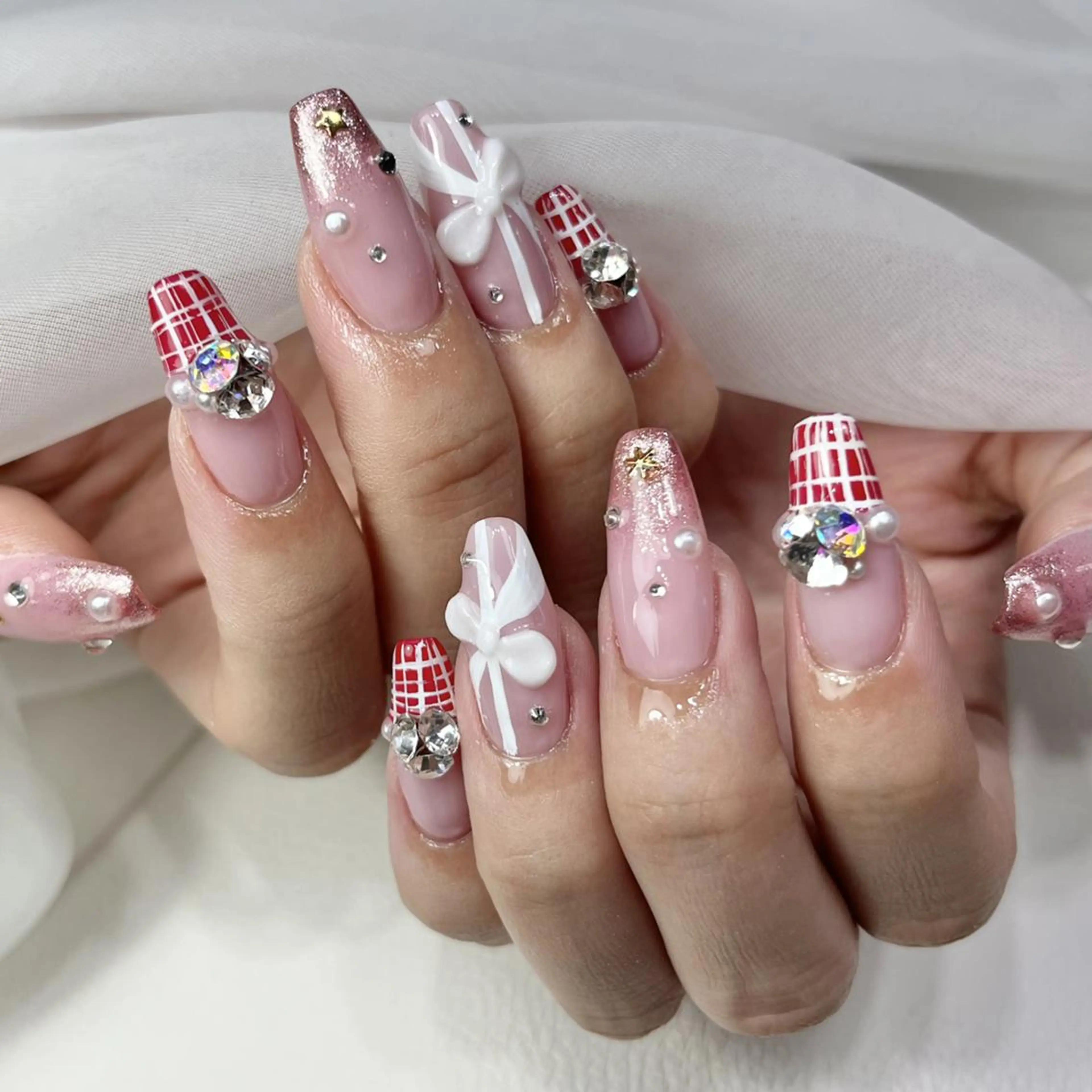 マツエク・マツパ Salute本店 森崎友紀恵のネイルデザイン