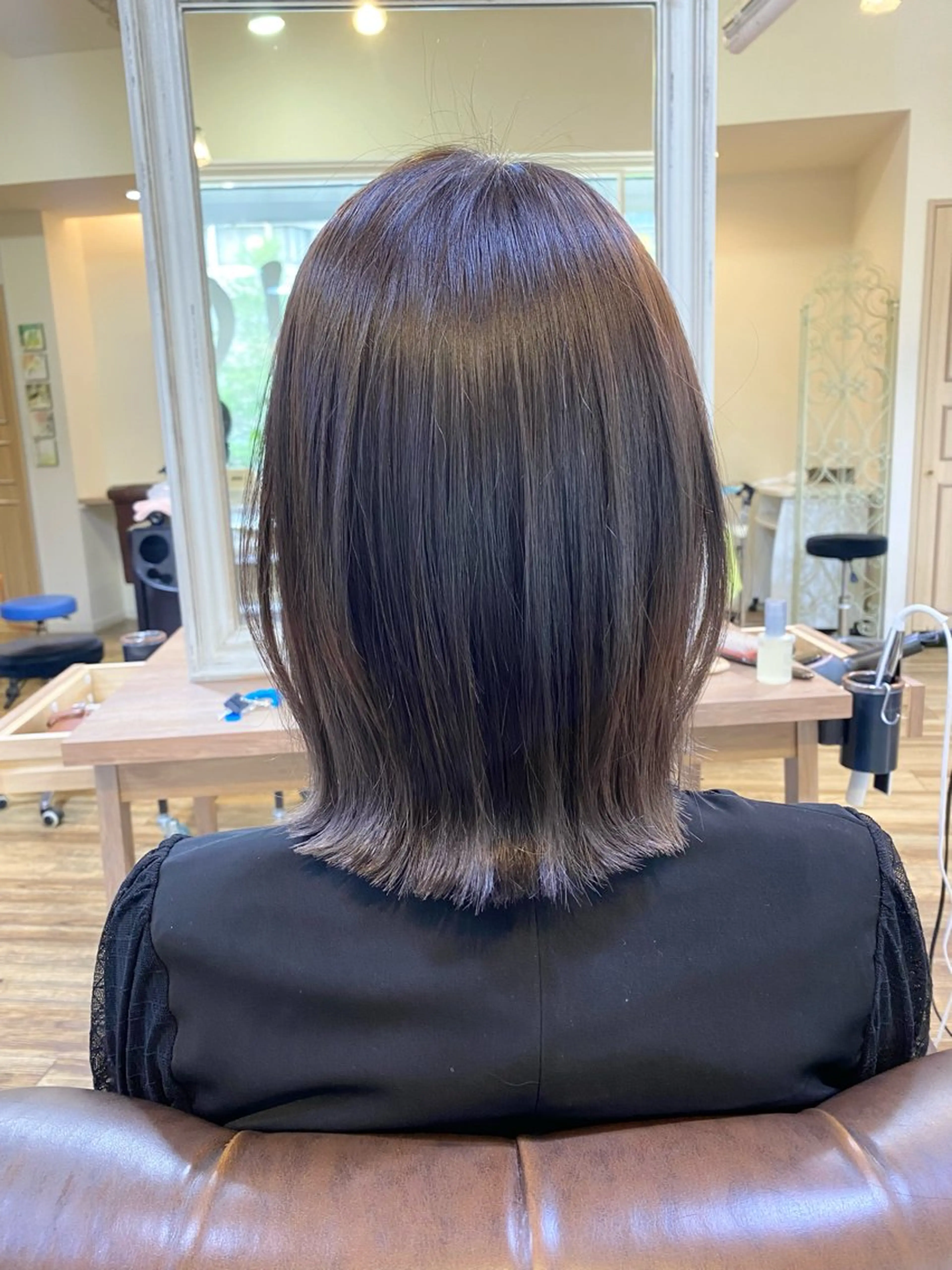 ミディアム カラー グレージュ カット ヘアカラー トリートメント 北山 なるみのヘアスタイル