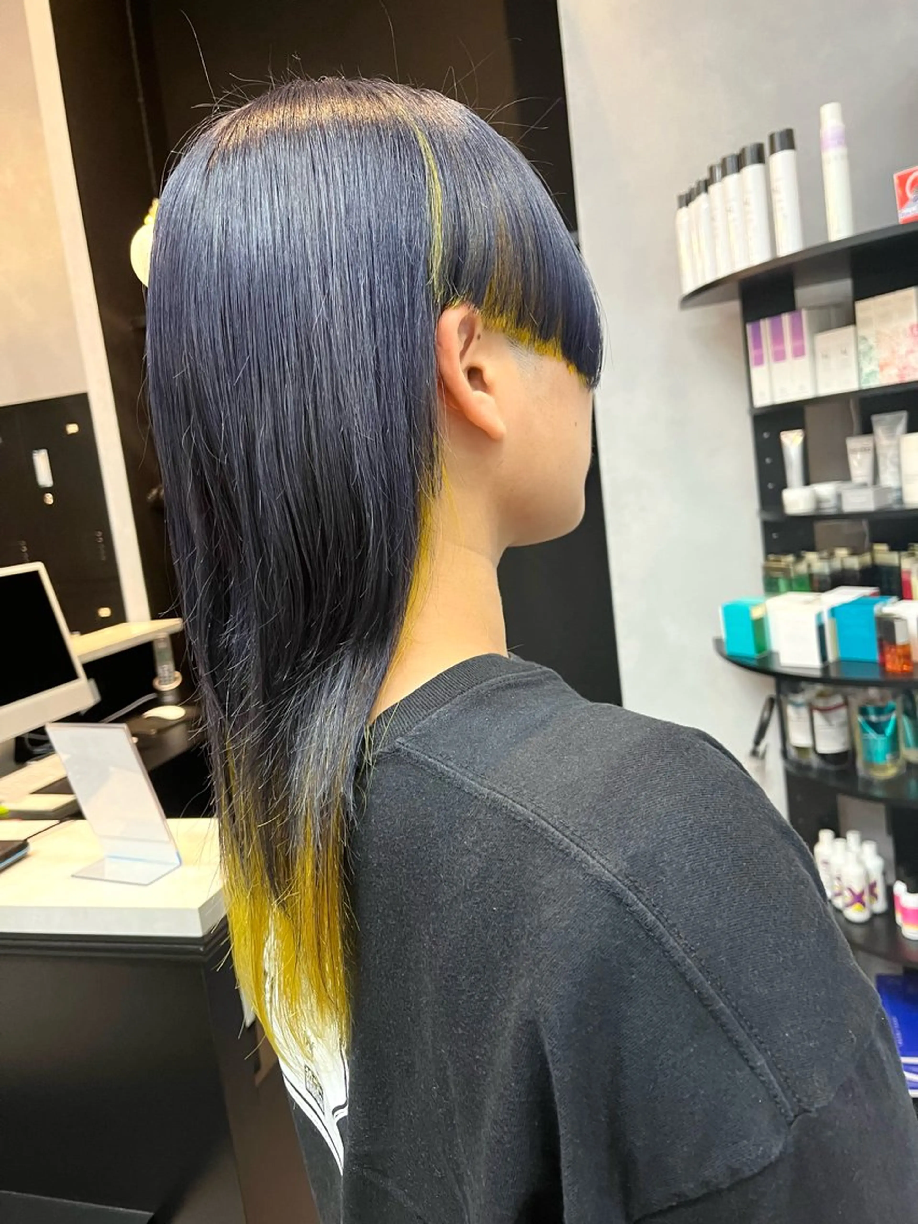 ロング カラー ネイビーカラー イエローカラー カット ヘアカラー tomoka 推しカラーのヘアスタイル