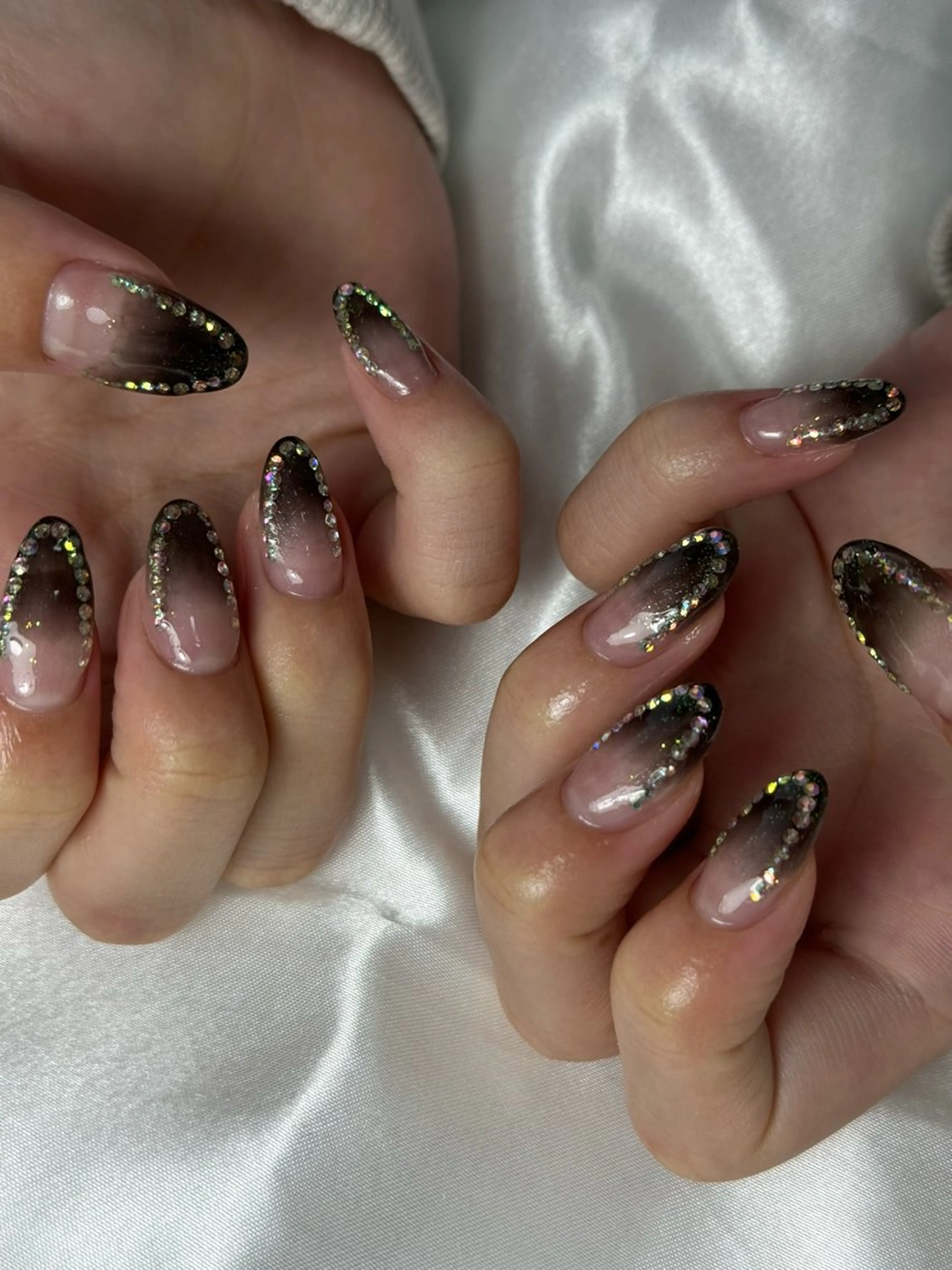 ネイル ジェルネイル グラデーション 韓国ネイル ラメ(グリッター) 持ち込み ハンドネイル flowers nailのネイルデザイン