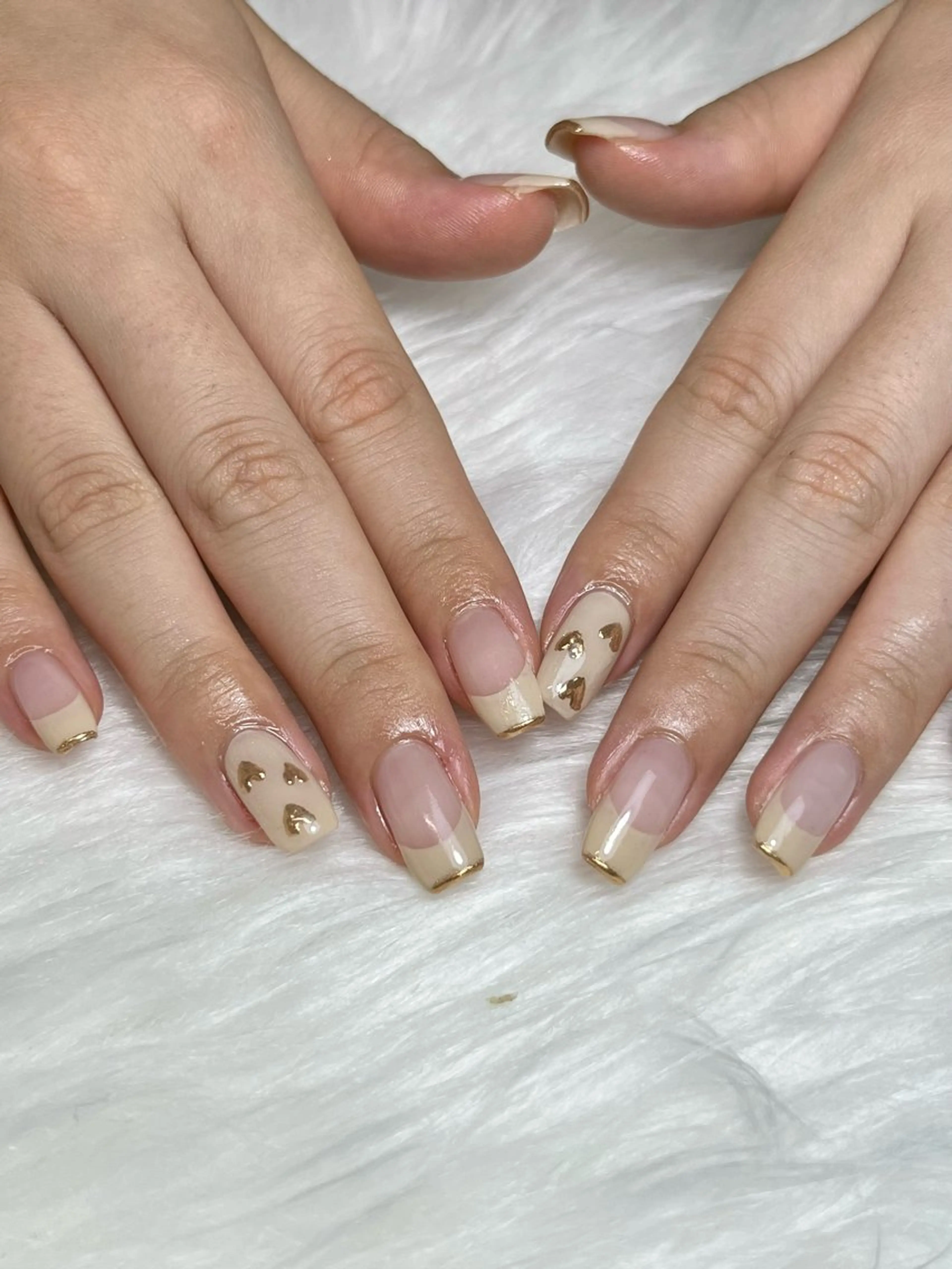 ネイル フレンチネイル ゴールド ハート シンプルネイル ハンドネイル nail salon epeのネイルデザイン