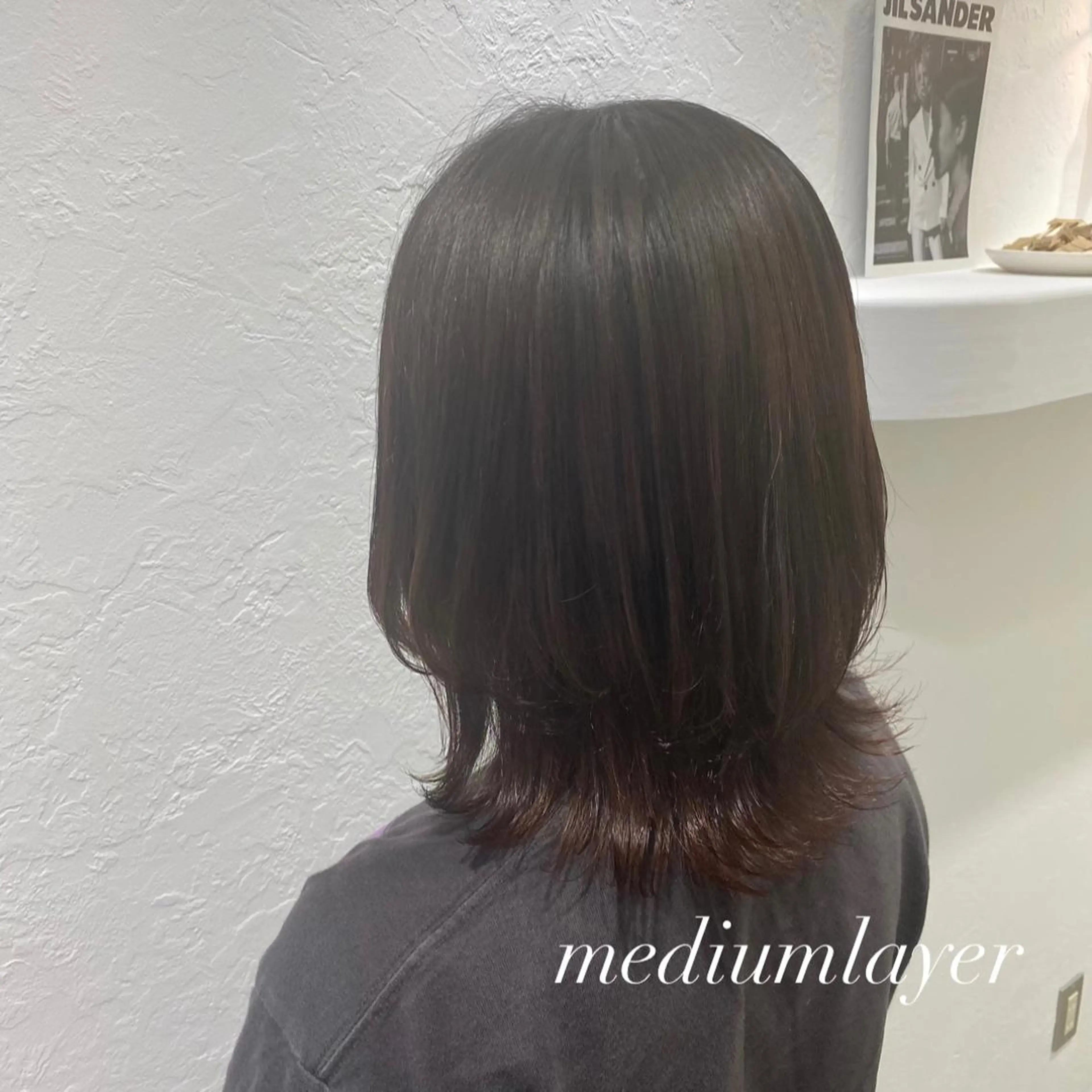 ミディアム レイヤーカット 艶カラー/韓国風ヘア 💎shioneのヘアスタイル