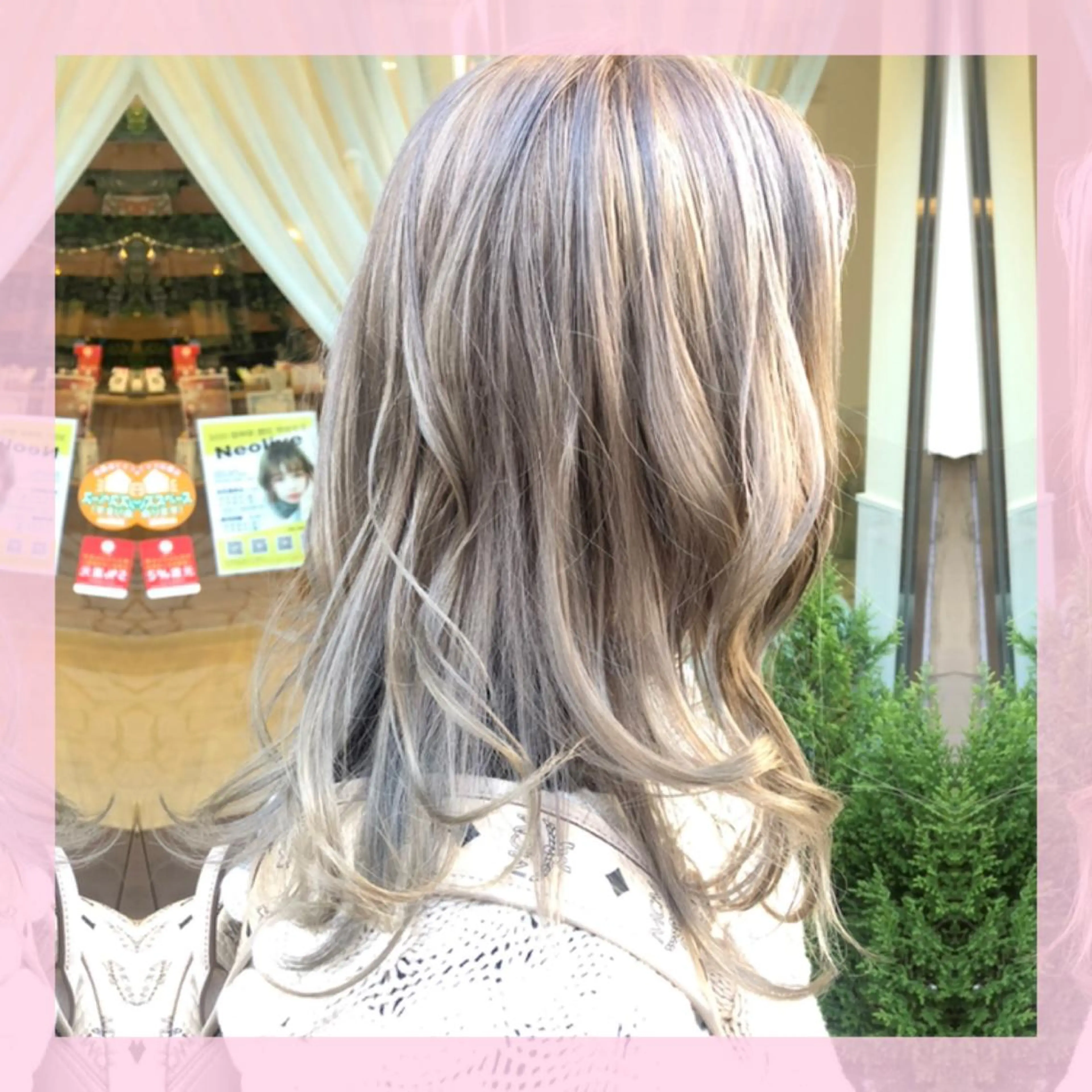 セミロング カラー シルバー ホワイトシルバー カット ヘアカラー plum.所属・🍒前川 🍒のヘアスタイル