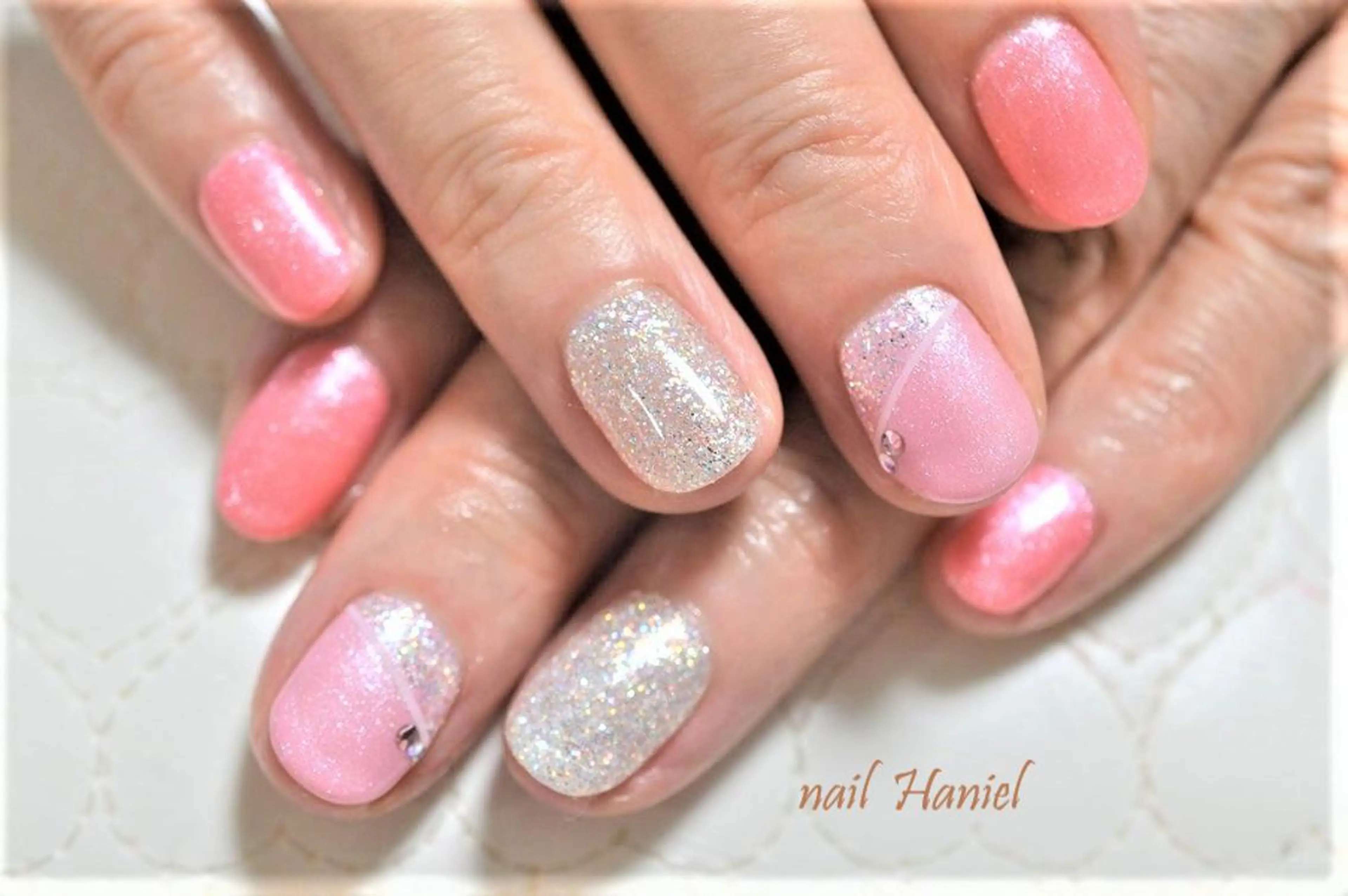ネイル フットネイル ジェルネイル キラキラネイル ワンカラーネイル nail Haniel所属・半蔵門サロンハニエル 魅神 ちよのネイルデザイン