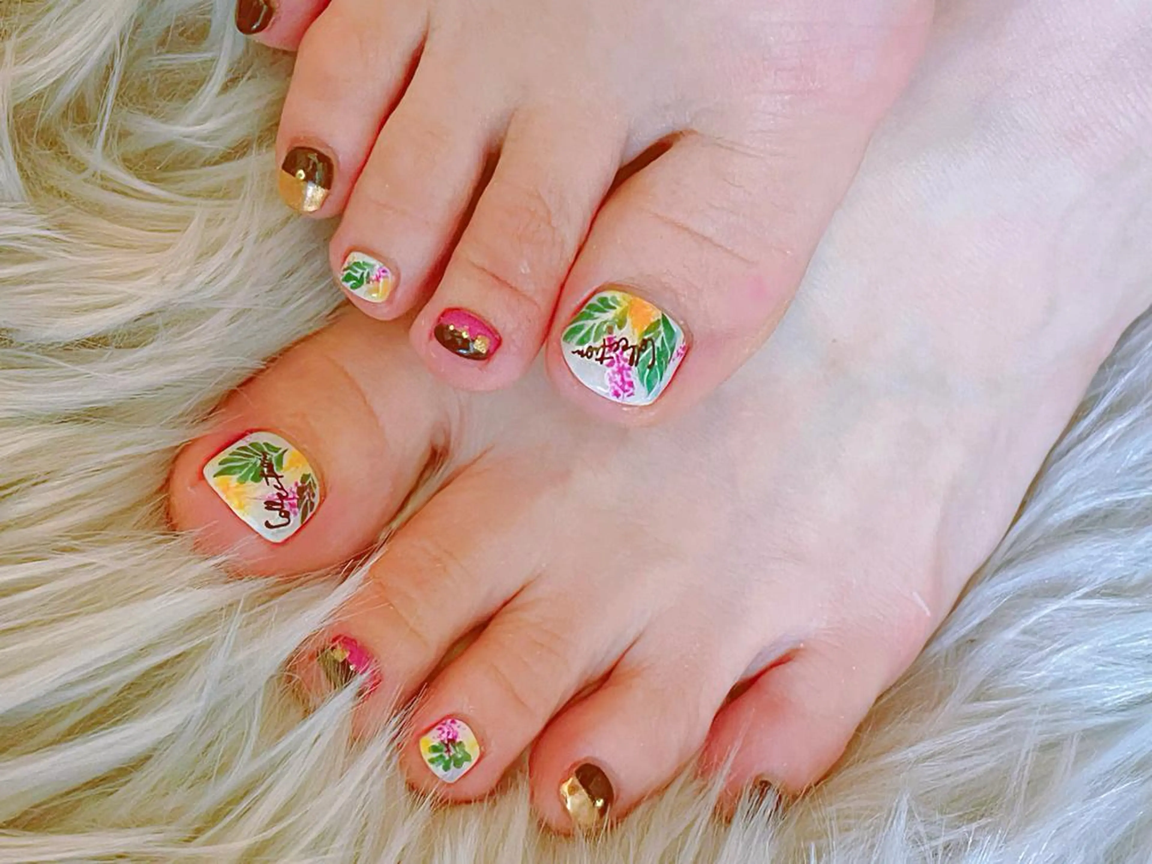 ネイル フットネイル Nina's nailのネイルデザイン