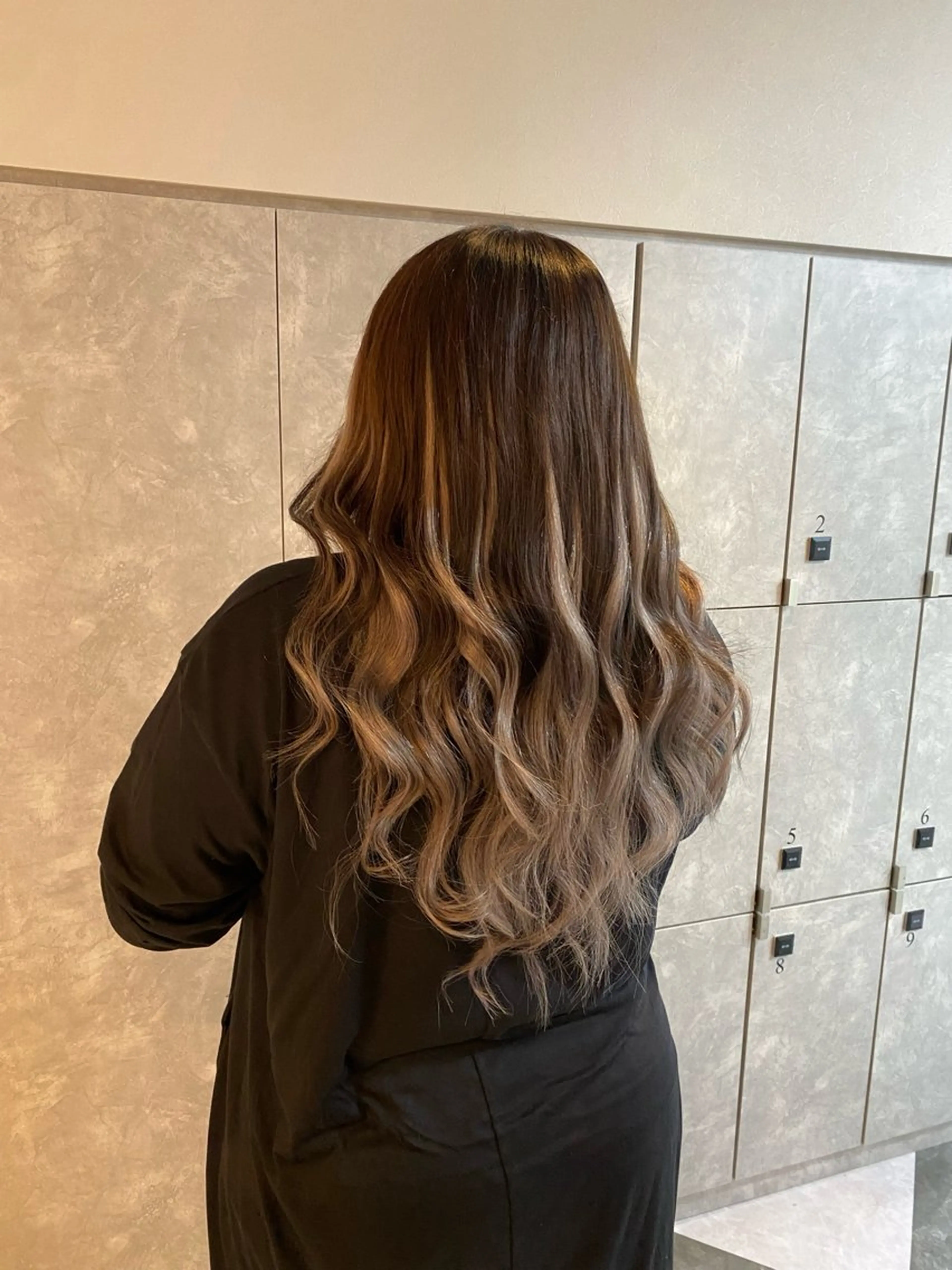 ロング ガルボヘアー心斎橋所属・プルエクステ/プルシ ールエクステ/地雷系のヘアスタイル
