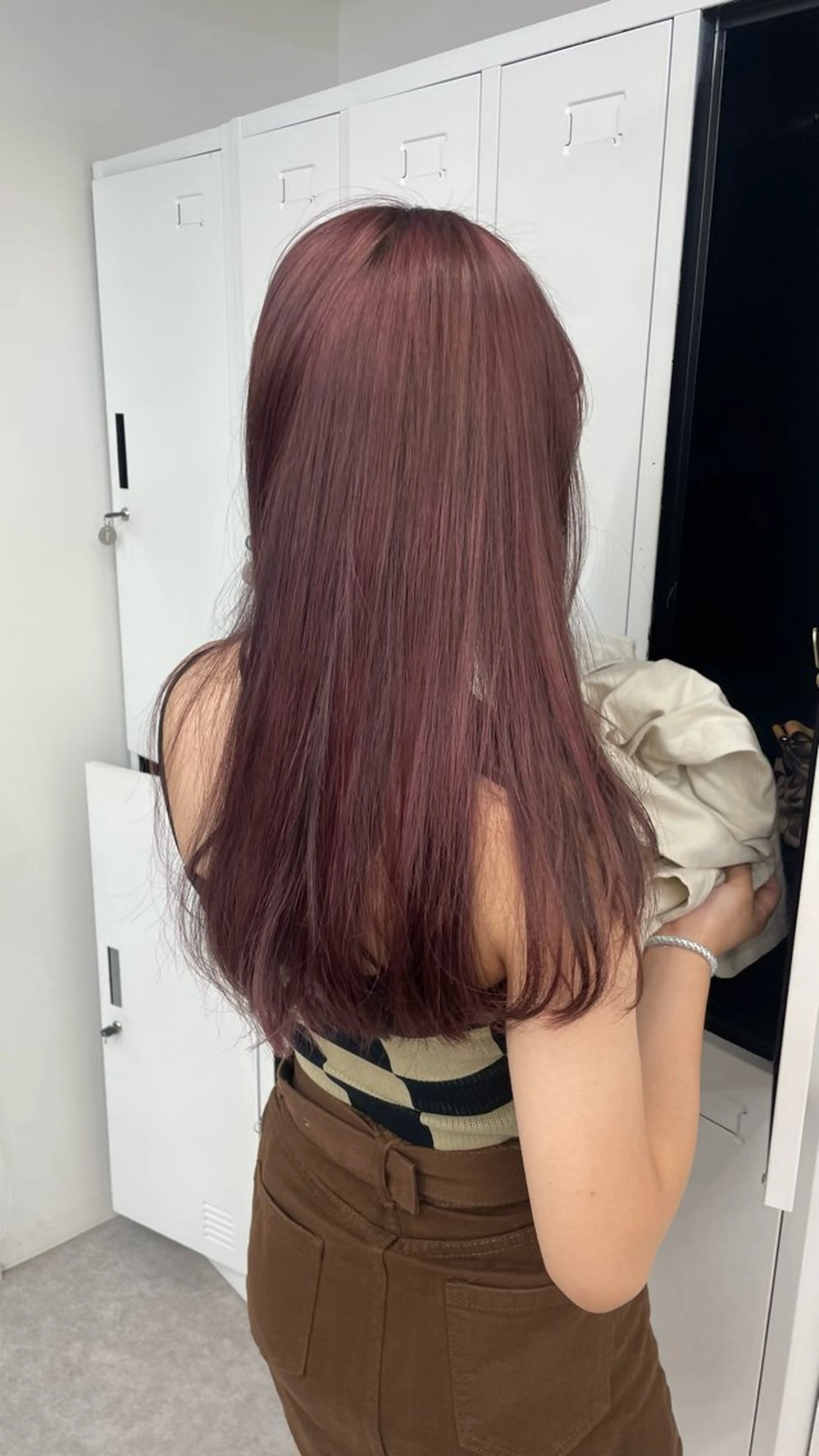 ロング カラー アッシュ ベージュカラー ブリーチ ブロンド ブロンドベージュ PELE所属・🐹メンズカット ‼️✊🏻yuiのヘアスタイル