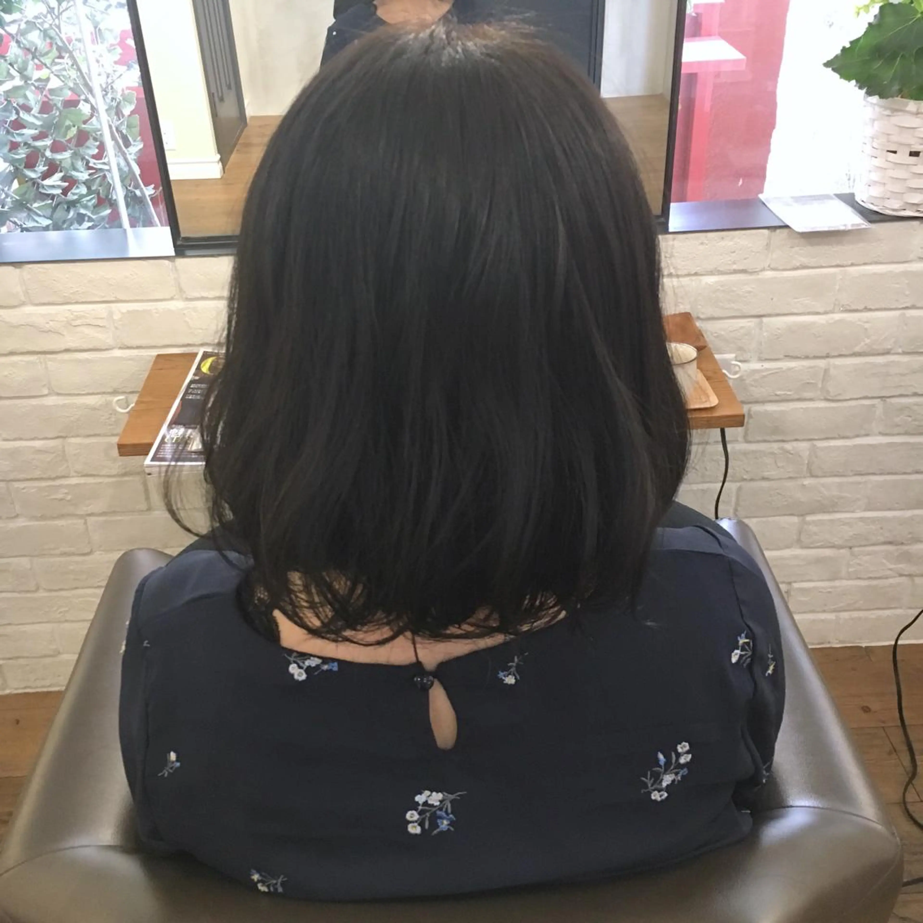 ショート カラー 上川 美幸のヘアスタイル