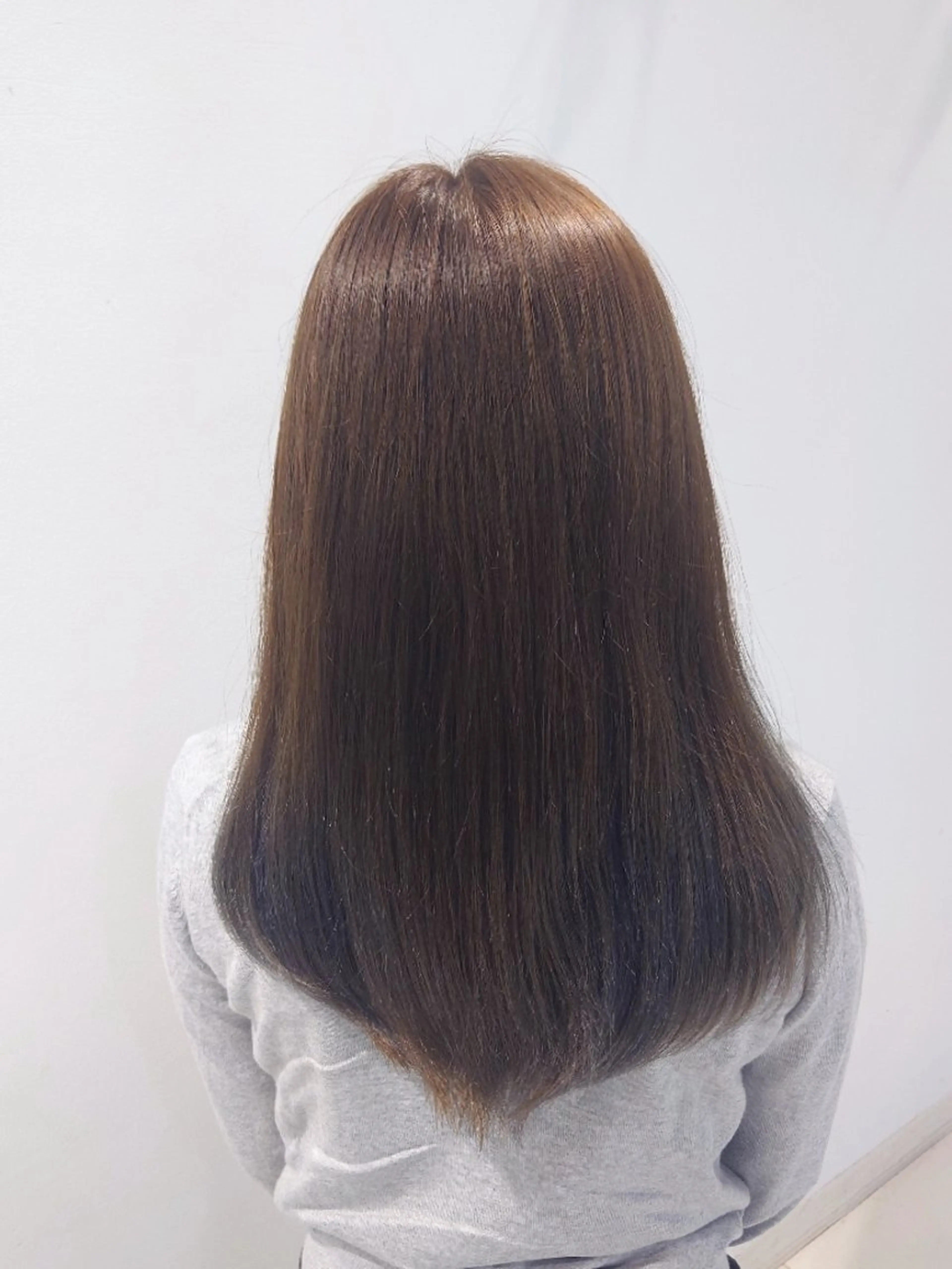 ロング カラー 透明感カラー ヘアカラー トリートメント 艶カラー/ハイトーン ☘️黒沢千佳☘️のヘアスタイル
