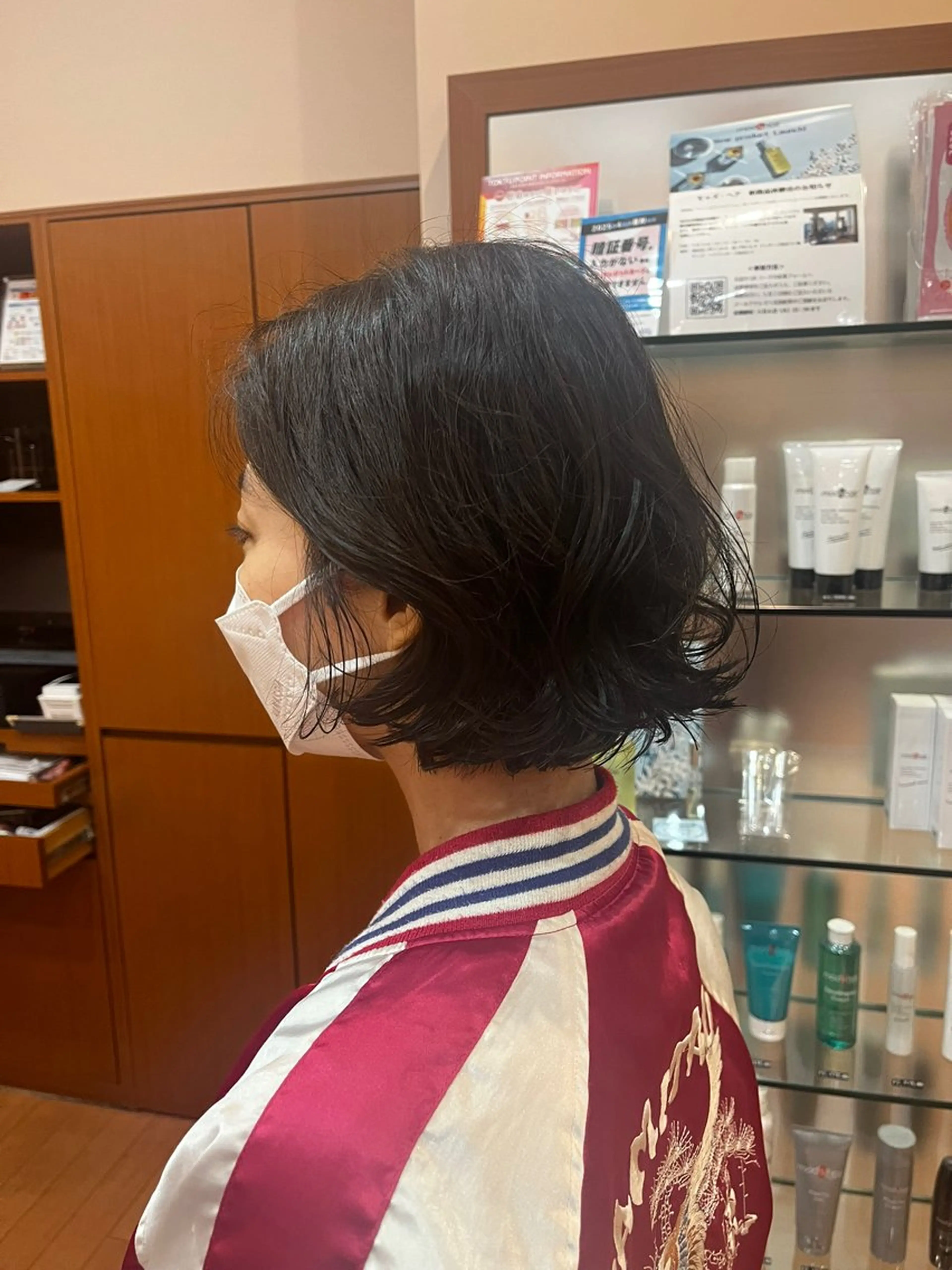 ショート パーマ ボブ 顔周りカット レイヤーカット モッズヘア 千駄ヶ谷アカデミー所属・ヒグチ リンのヘアスタイル