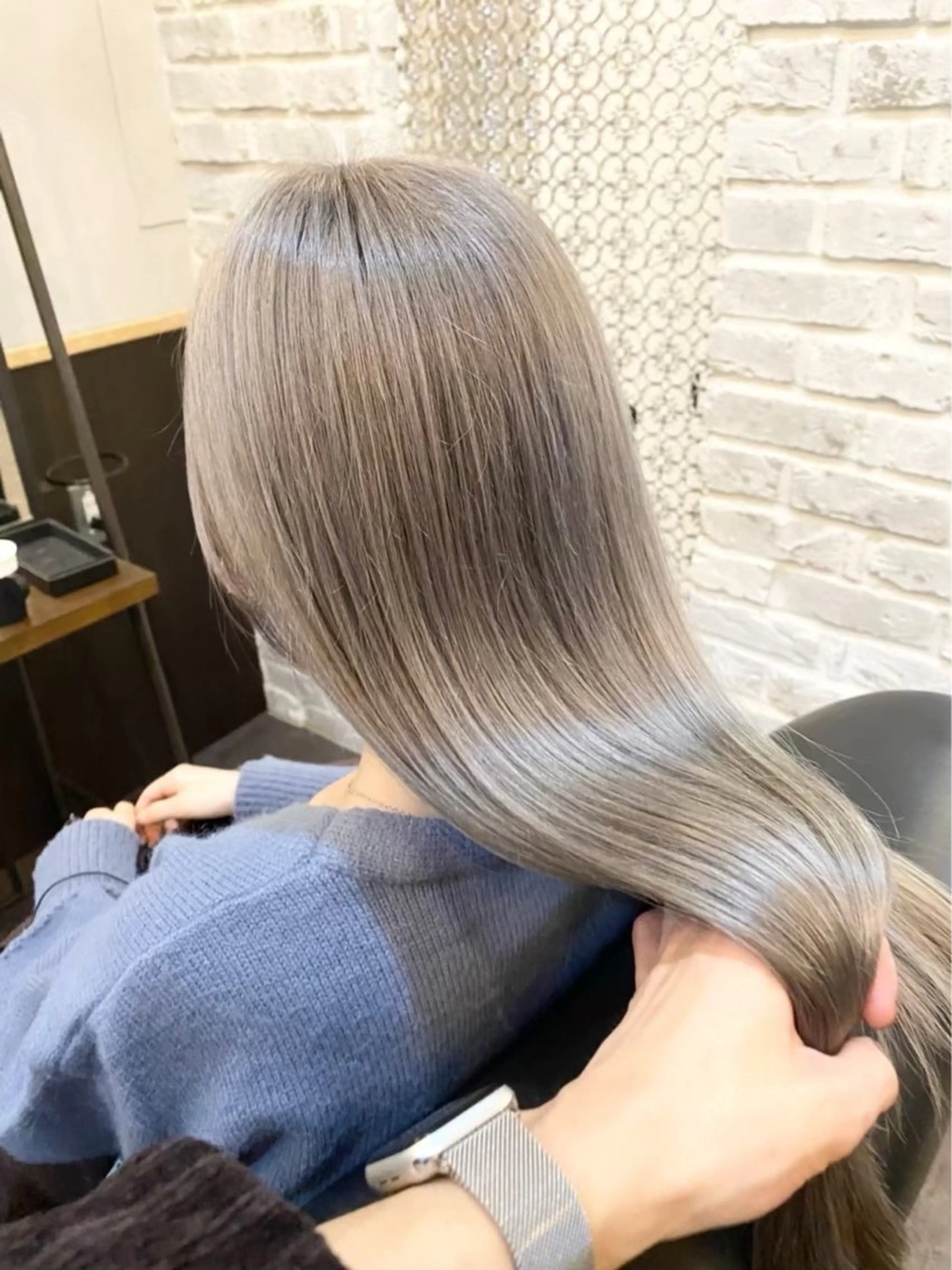 ロング カラー limitみづき🌙 ブリーチカラーのヘアスタイル