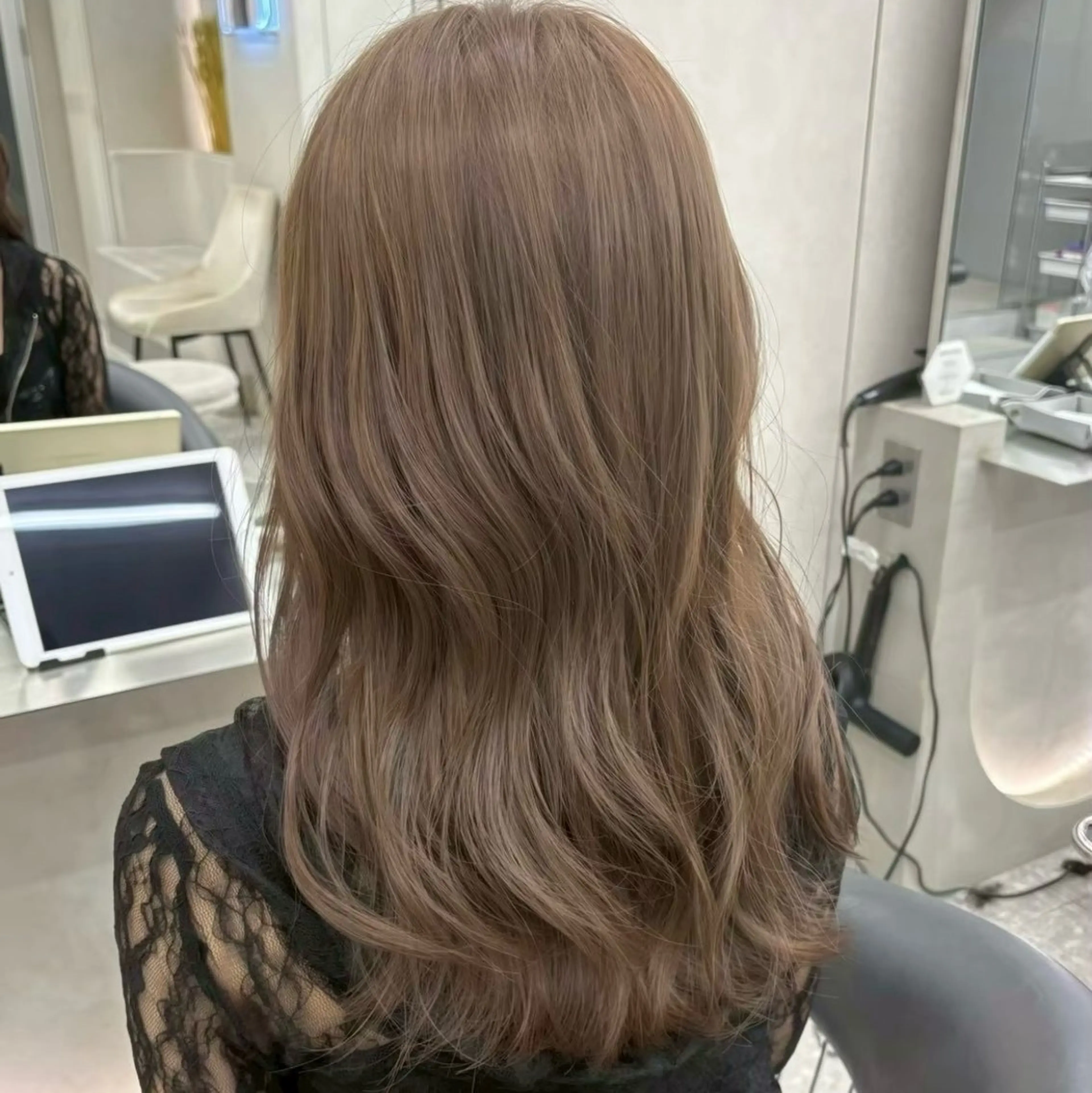ミディアム カラー ベージュカラー ヘアカラー トリートメント ✨透明感カラー✨ ウメダナオヤのヘアスタイル