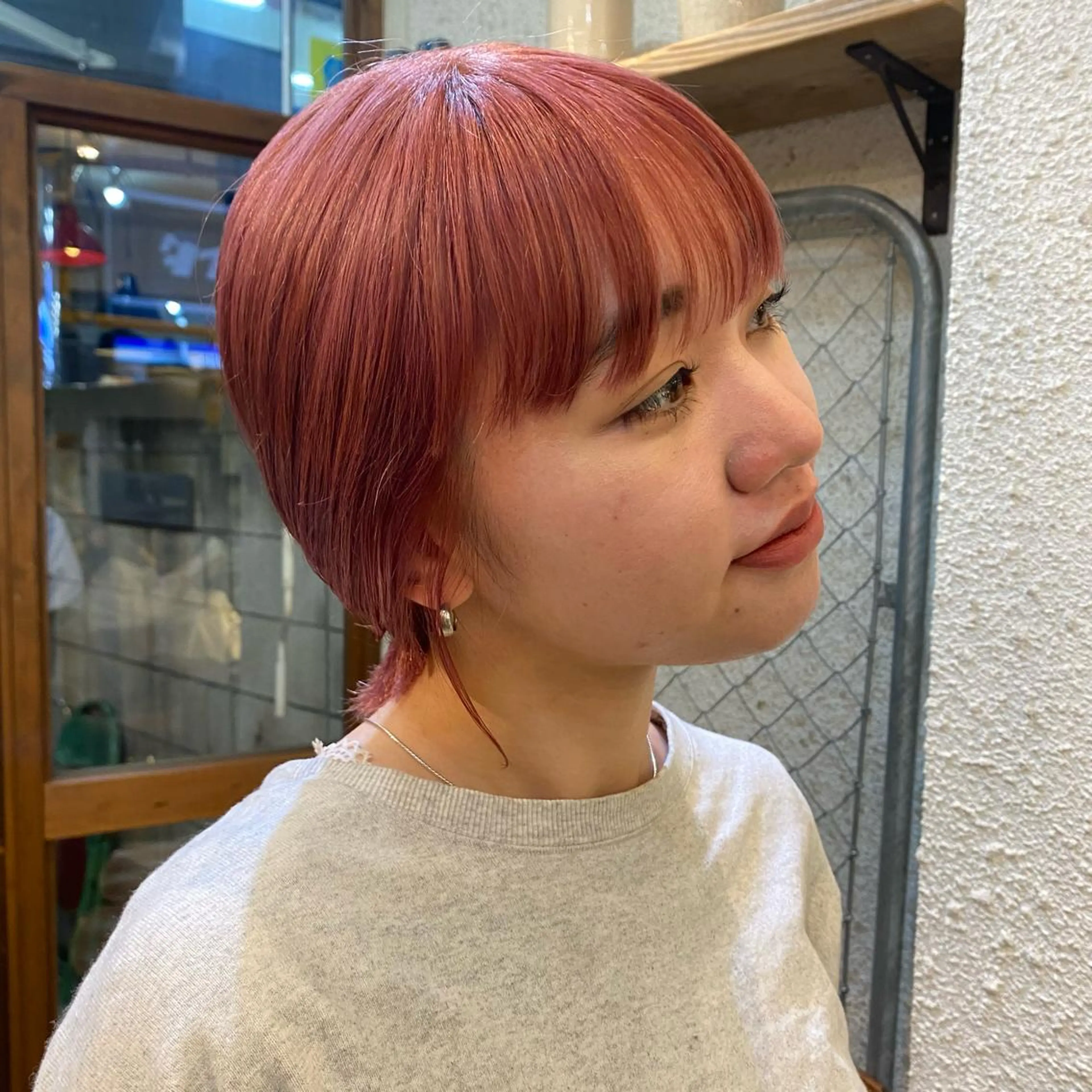 ショート カラー ヘアアレンジ ヘアカラー トリートメント ヘッドスパ ヘアセット 押切 響 のヘアスタイル