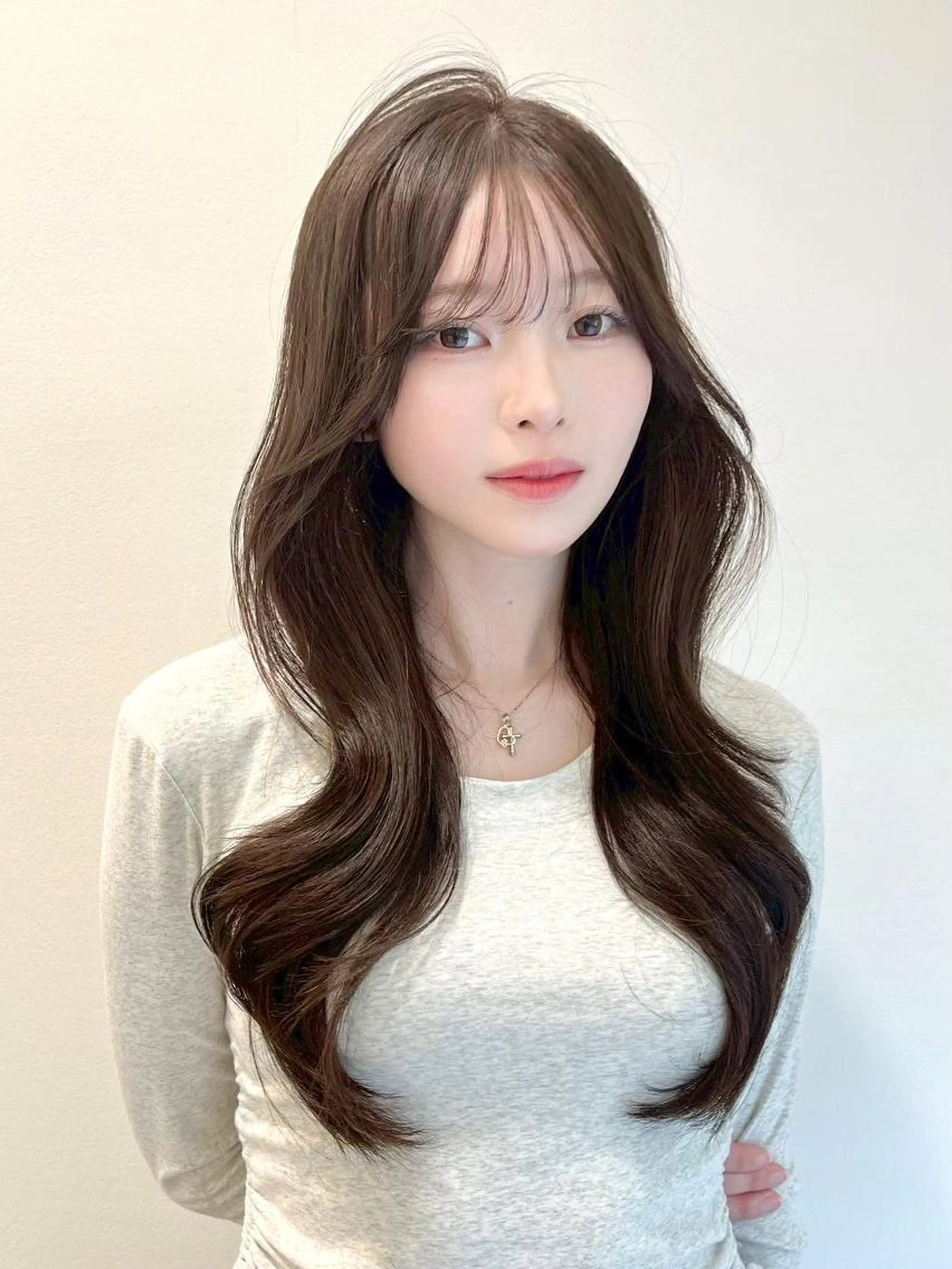 【🤍ミニモ学割🤍】韓国レディのような動きの出るカット➕韓国風🇰🇷透明感カラー🤍➕オリジナルトリートメントの写真