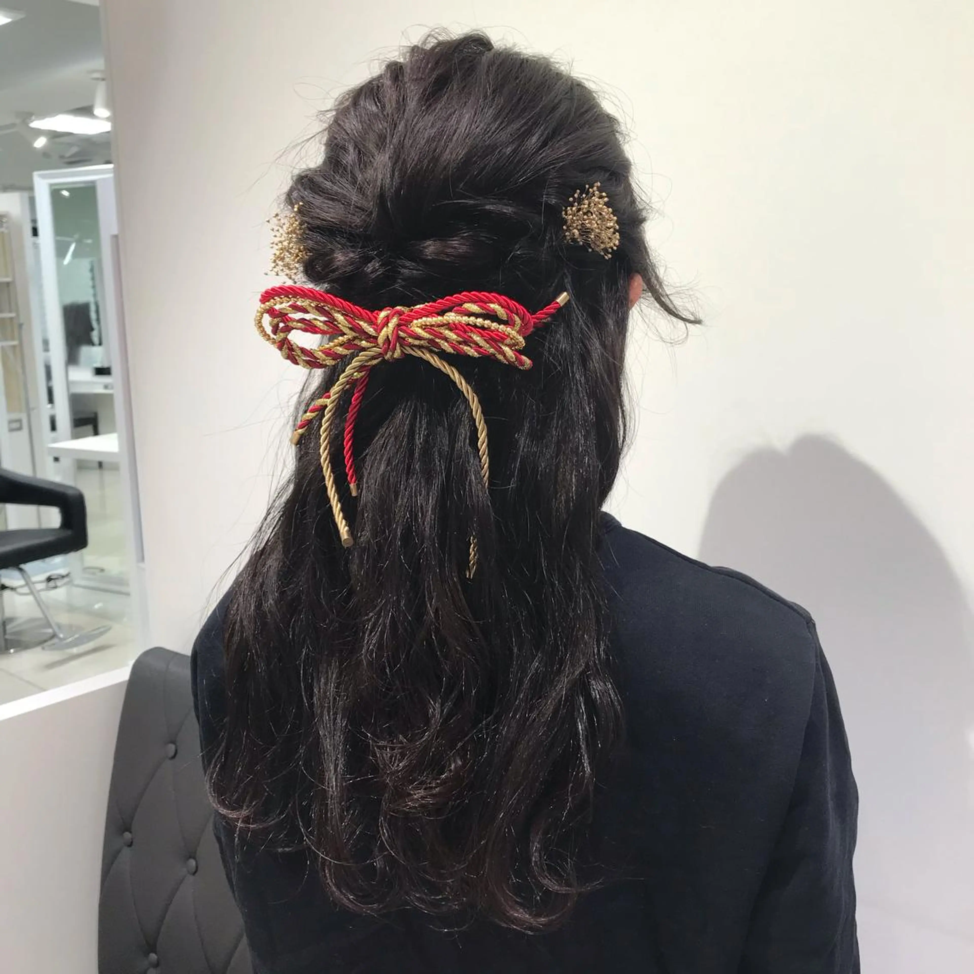 ロング ヘアアレンジ ハーフアップ 暖色カラー🌹 中山由梨のヘアスタイル
