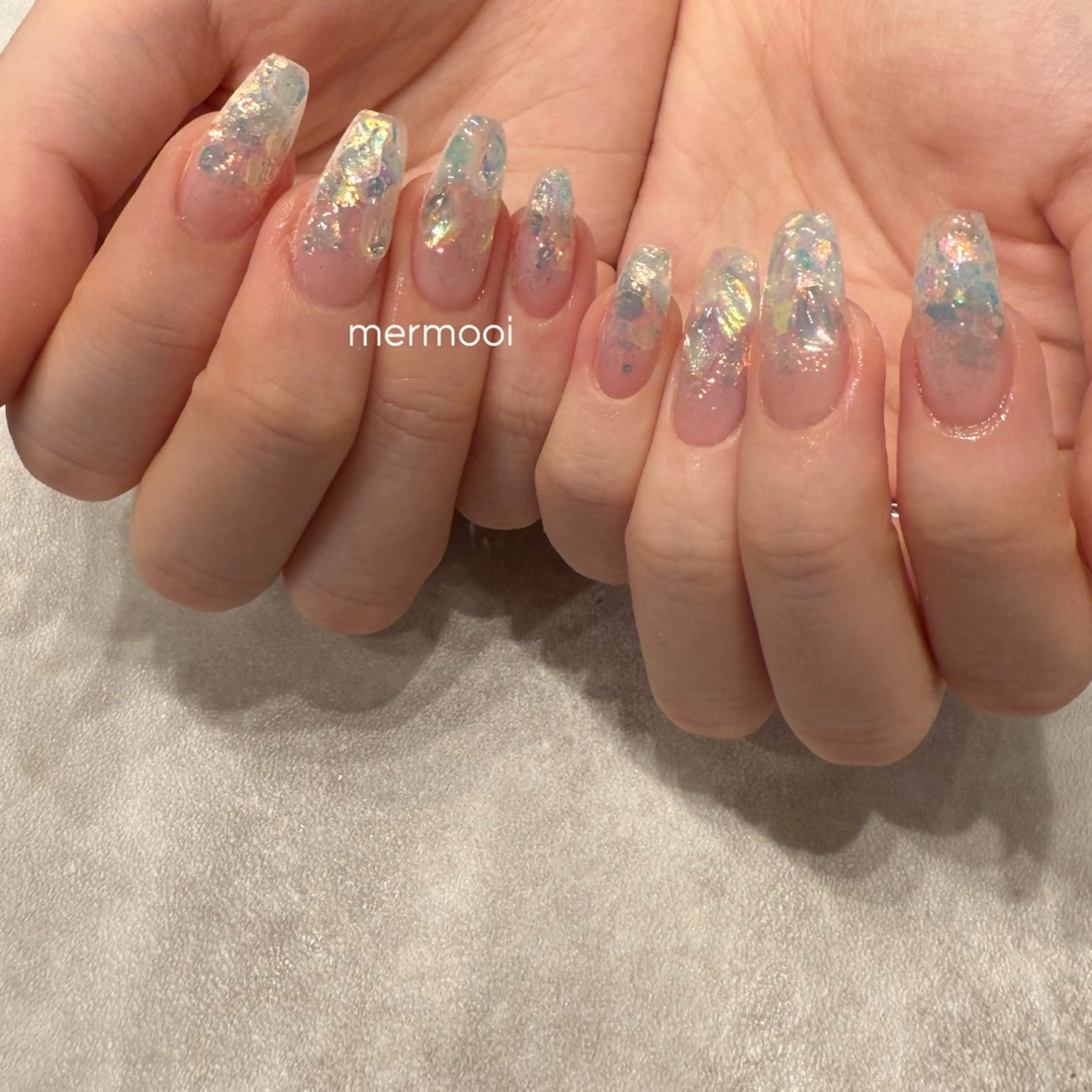 ネイル オーロラネイル ジェルネイル ホログラムネイル キラキラネイル パラジェル ハンドネイル mermooi nailのネイルデザイン