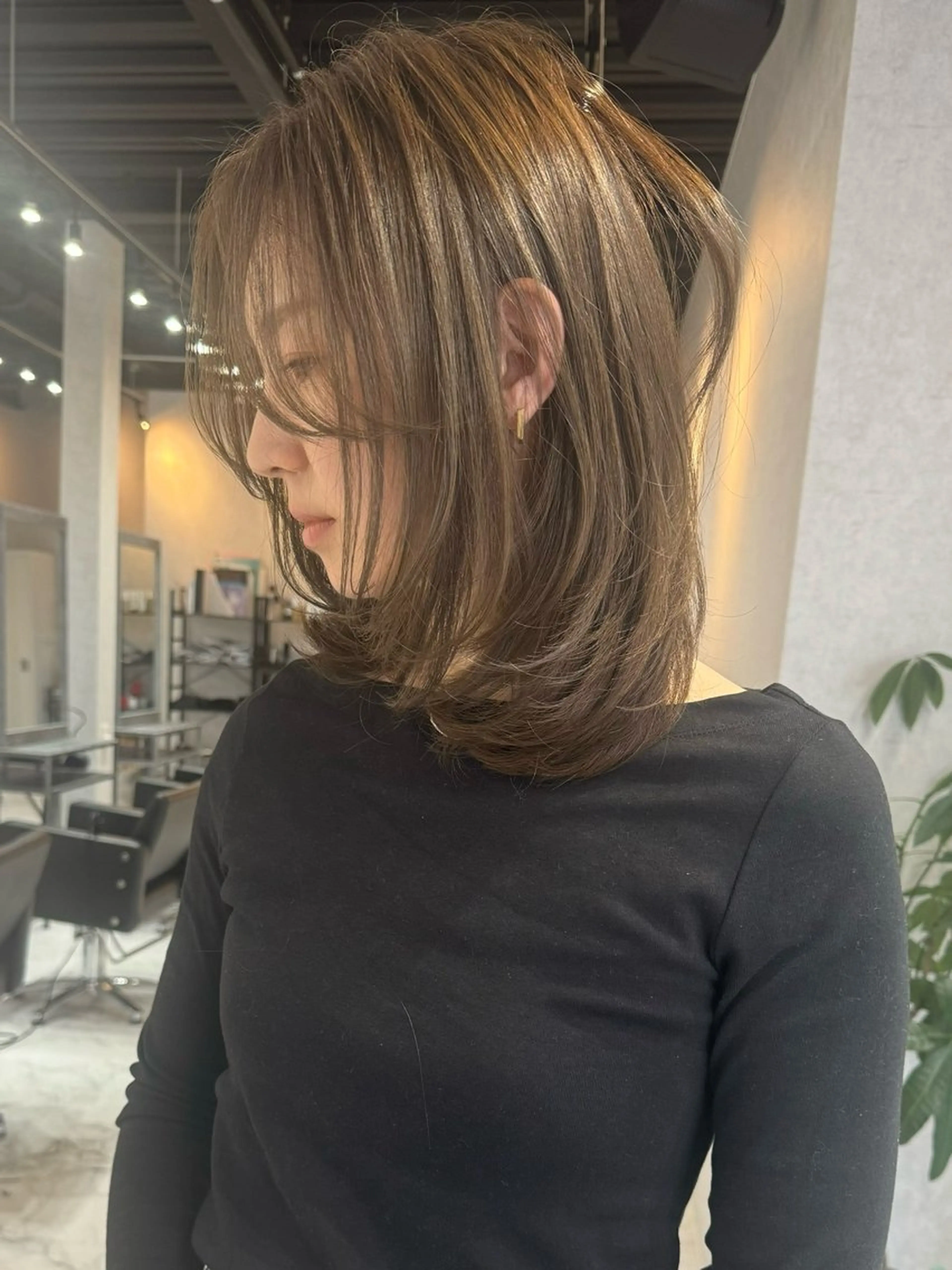 ミディアム カラー ヘアアレンジ ショートボブ バレイヤージュ ブリーチ ケアブリーチ デザインカラー カット アンドウ ユウ/ レイヤーカット/韓国のヘアスタイル