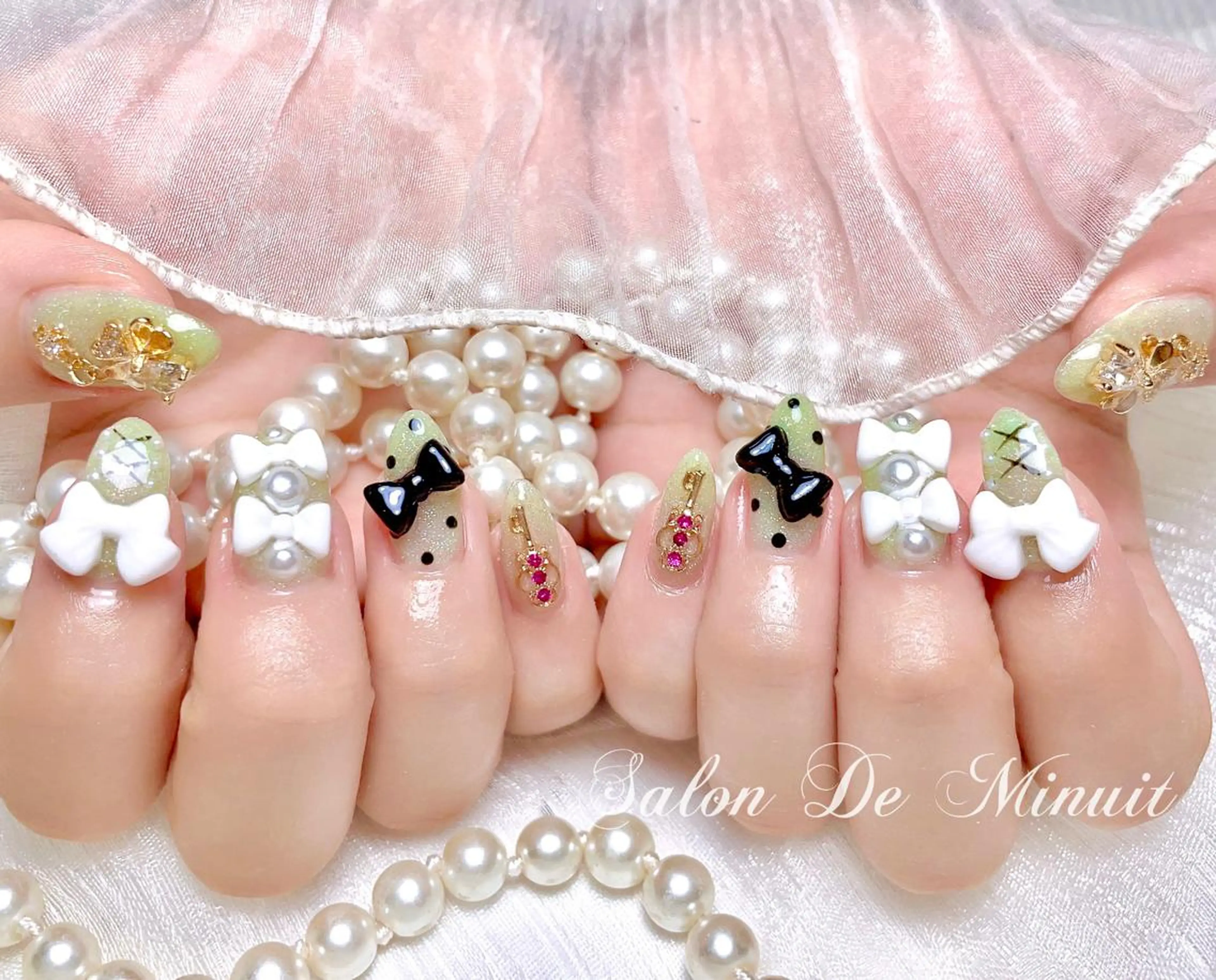 ネイル ハンドネイル ハンドケア Salon de Minuit🦩のネイルデザイン
