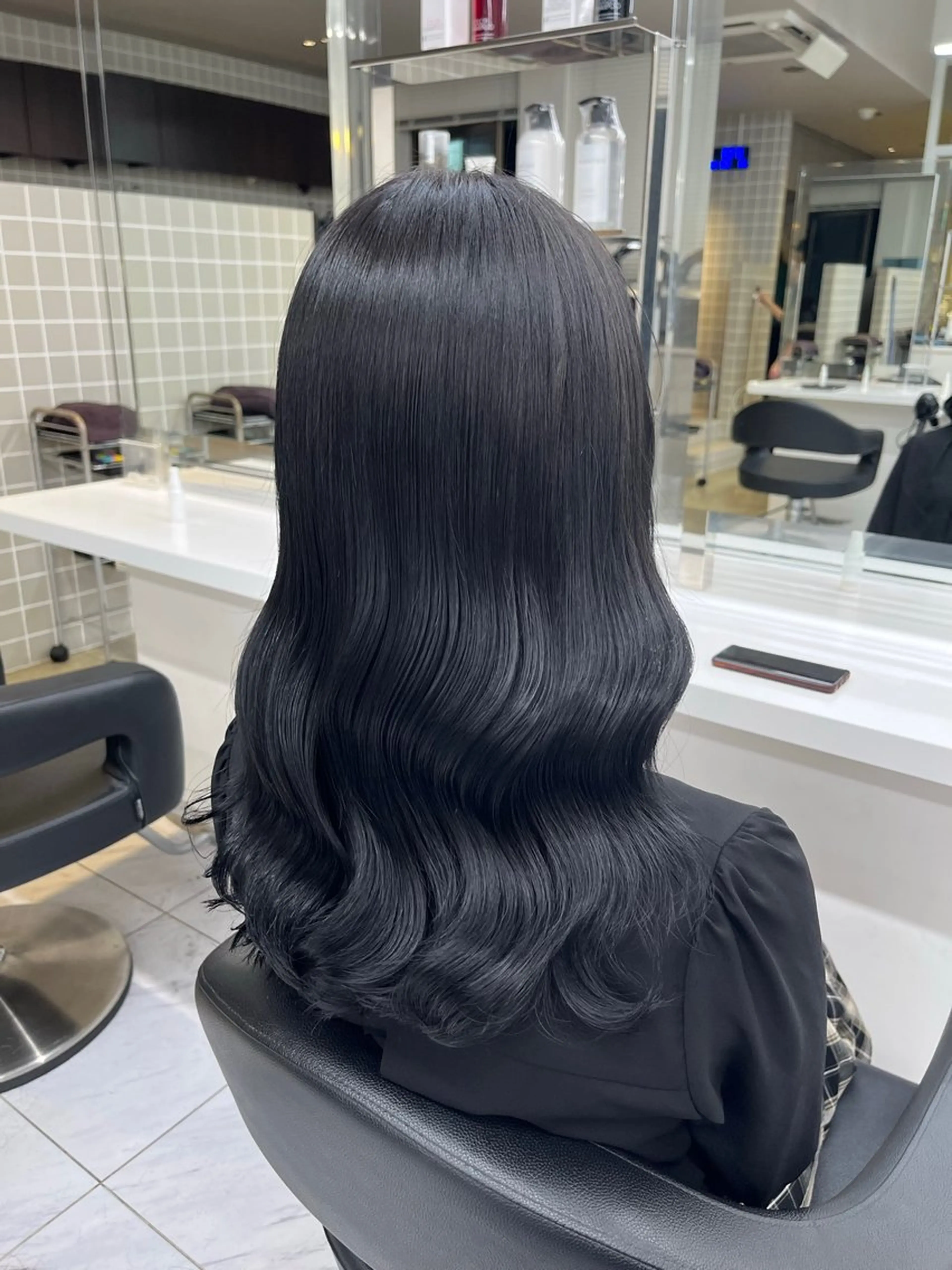 ロング ヘアカラー トリートメント ヘッドスパ ヘアセット 寒色＆ブリーチ特化 寒色MiOのヘアスタイル