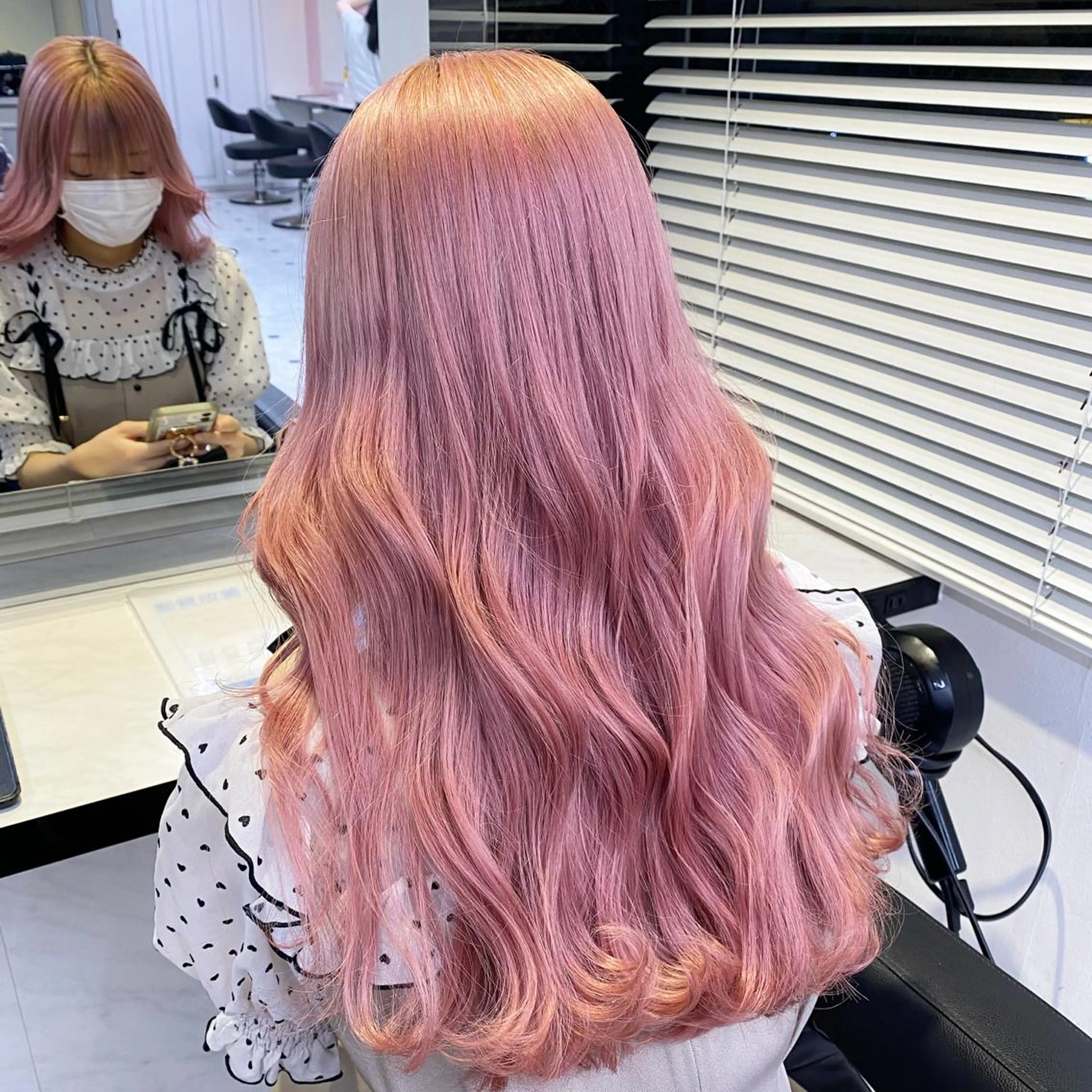 ロング カラー ヘアカラー トリートメント ヘッドスパ ヘアセット ケアブリーチ 韓国レイヤーKYONのヘアスタイル
