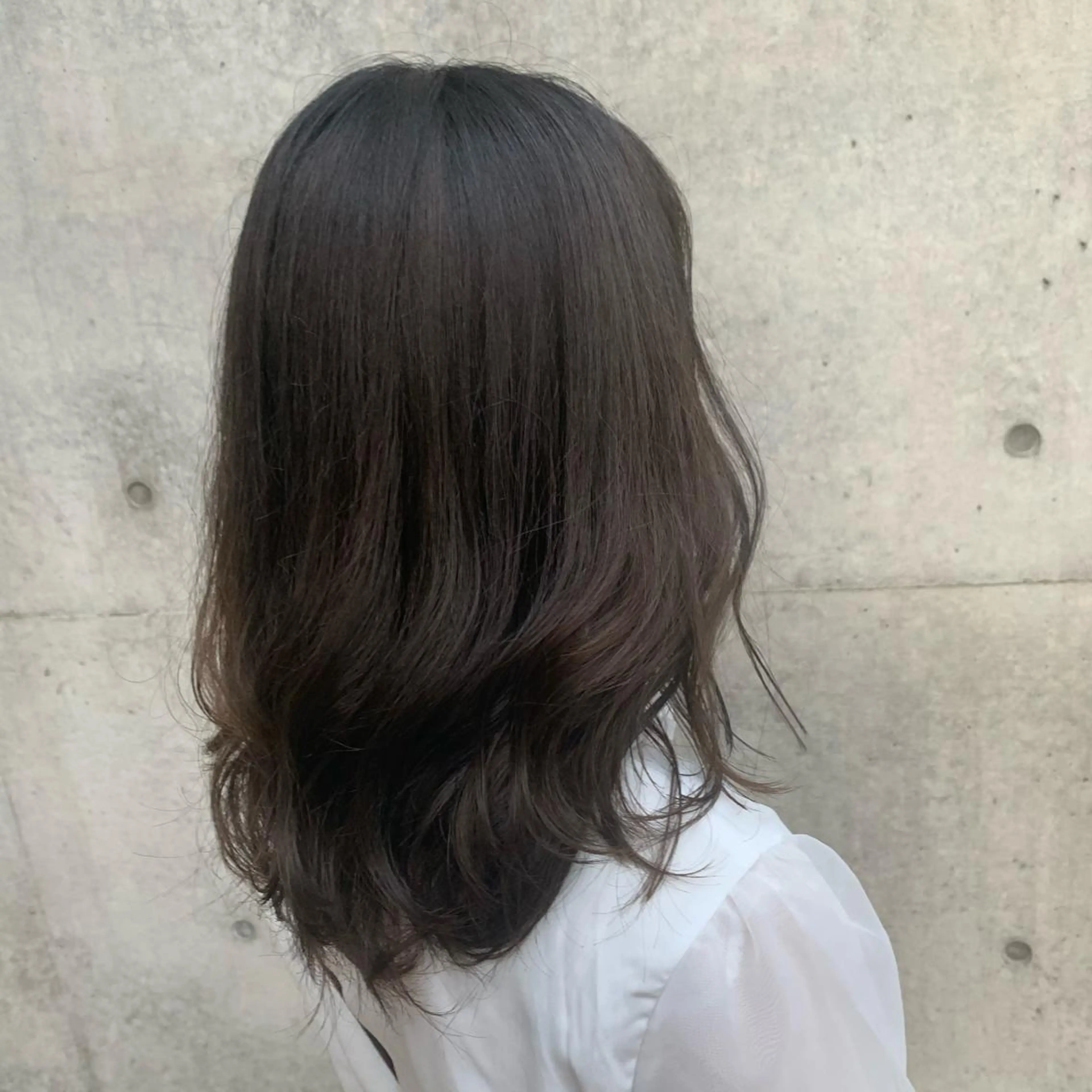 ミディアム カラー ブリーチ グレージュ kimika🥑 メンズ/髪質改善のヘアスタイル