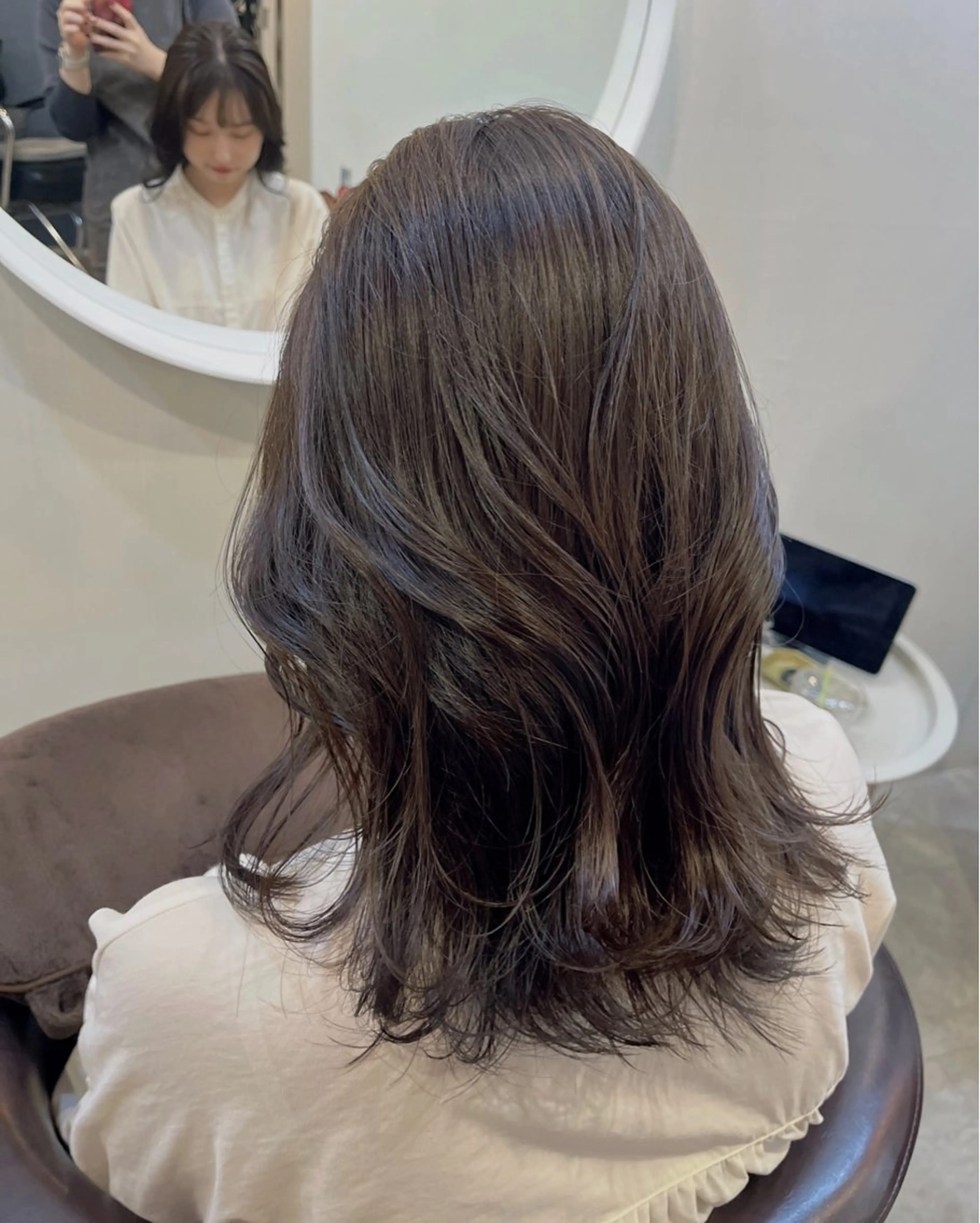 ミディアム カラー ベージュカラー ラベンダーカラー ラベンダーベージュ 下石怜子/レイヤー/ 透明感カラーのヘアスタイル