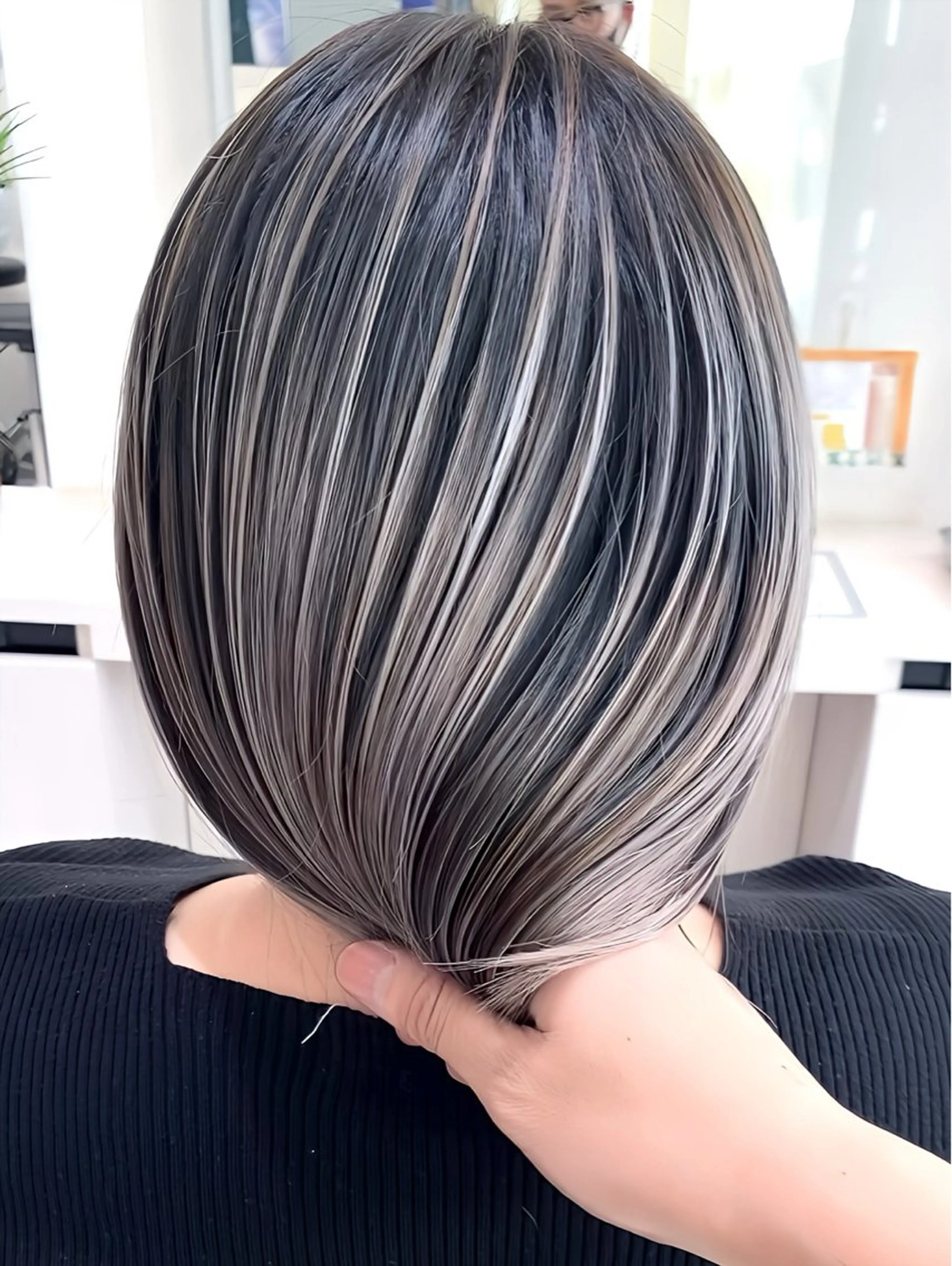 ミディアム カラー ベージュカラー グレージュ ハイライトカラー ミルクティーベージュ 外国人風カラー ヘアカラー トリートメント 澤田 隆誠のヘアスタイル