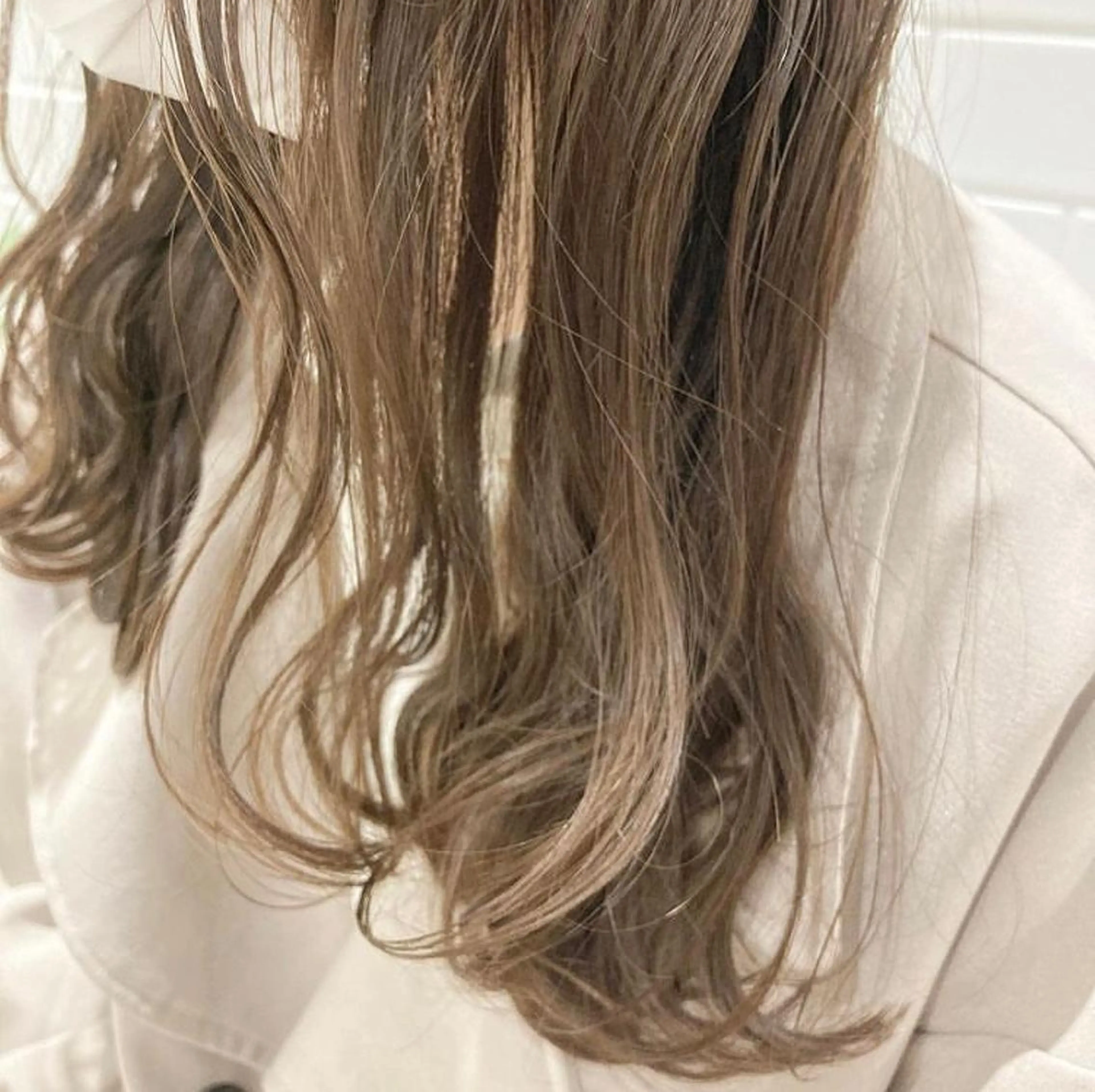 ロング カラー ヘアアレンジ ブリーチ ハイトーンカラー ブリーチなしカラー エグチ アキラのヘアスタイル