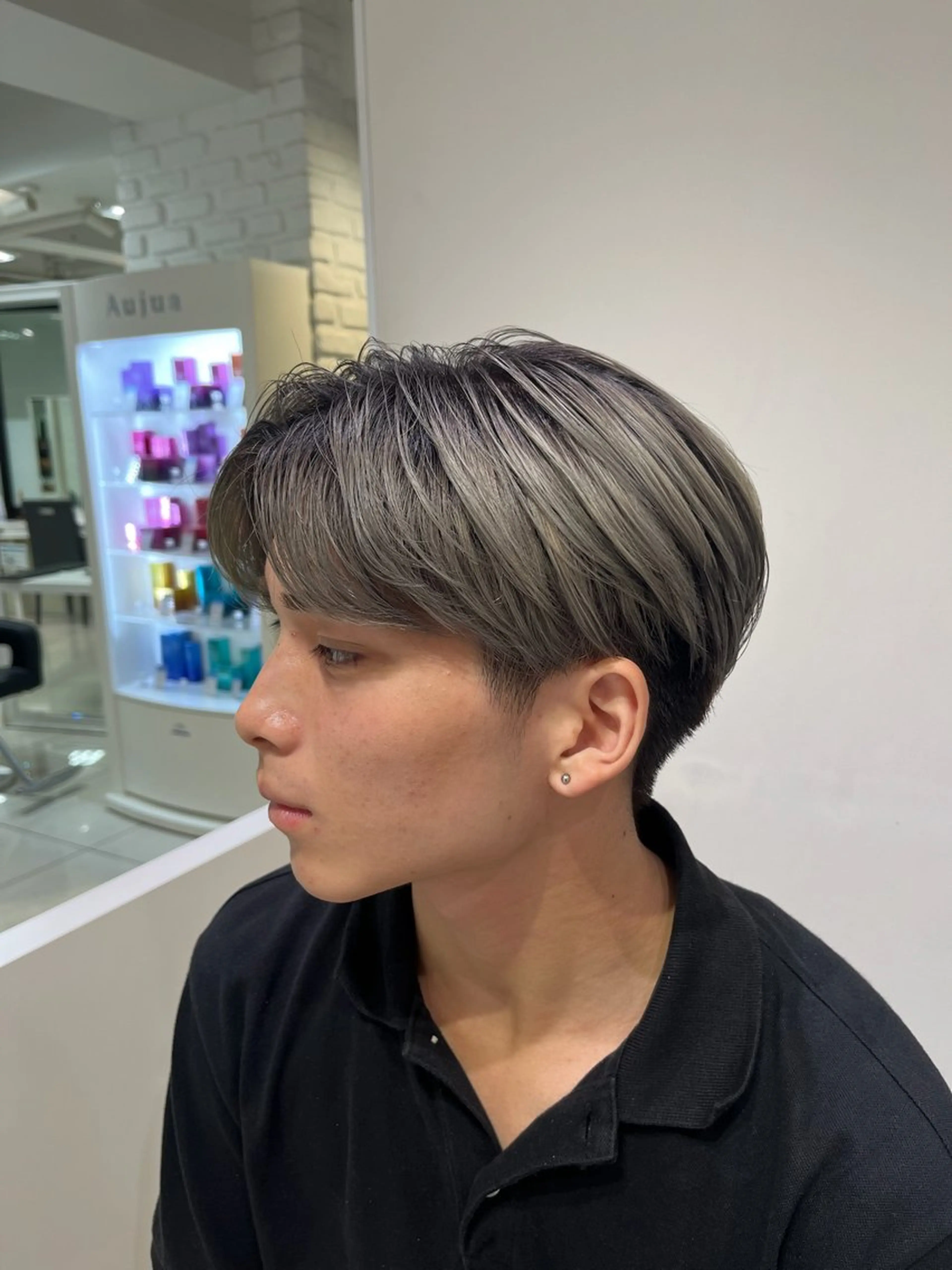 ショート カラー メンズ センターパート マッシュ 刈り上げ グレージュ シルバー カット ヘアカラー トリートメント メンズ縮毛矯正🦊ハ イトーン　RYOKAのヘアスタイル