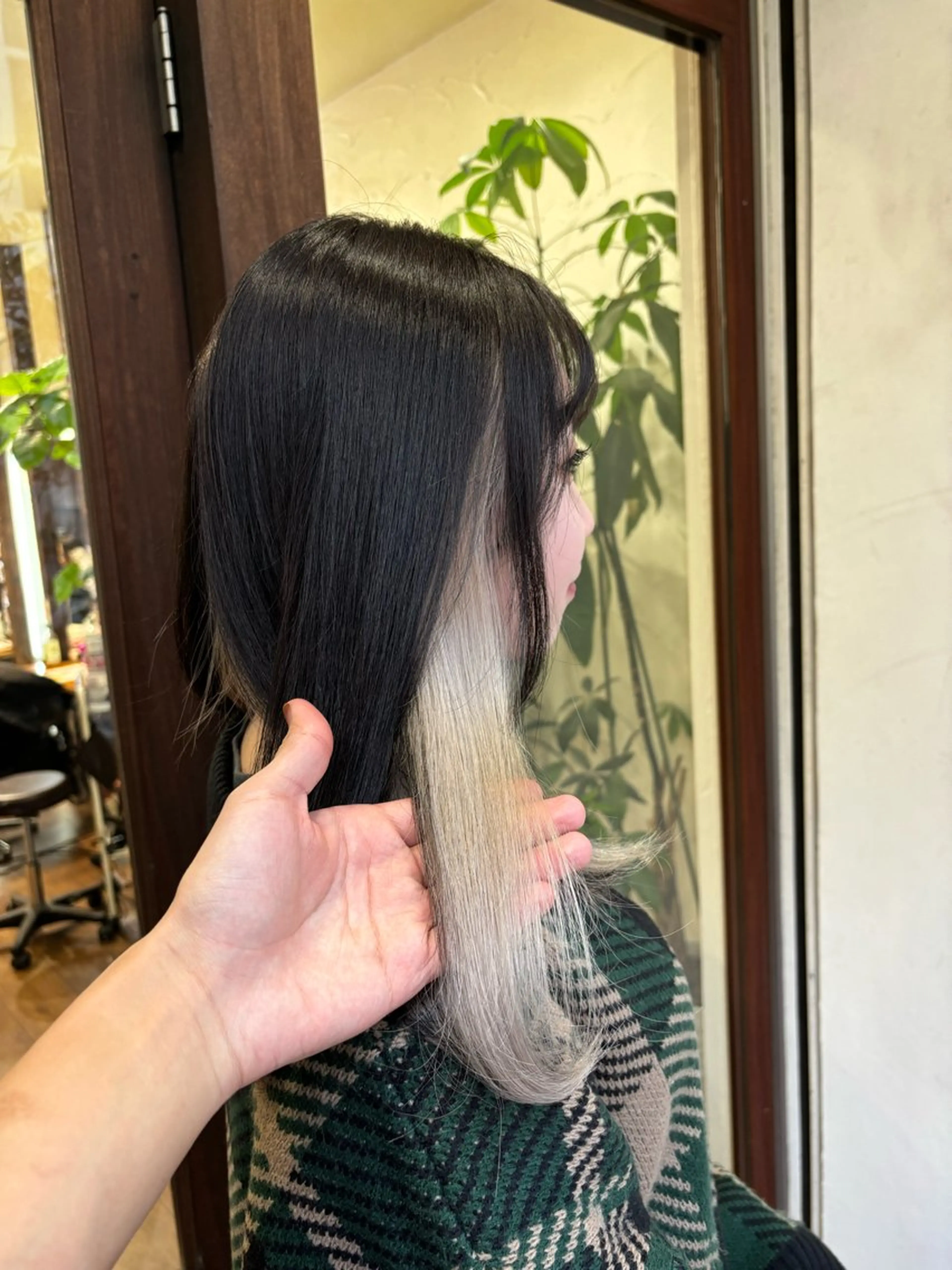 ロング カラー ブリーチ予約率90% 以上✨森山陽向のヘアスタイル