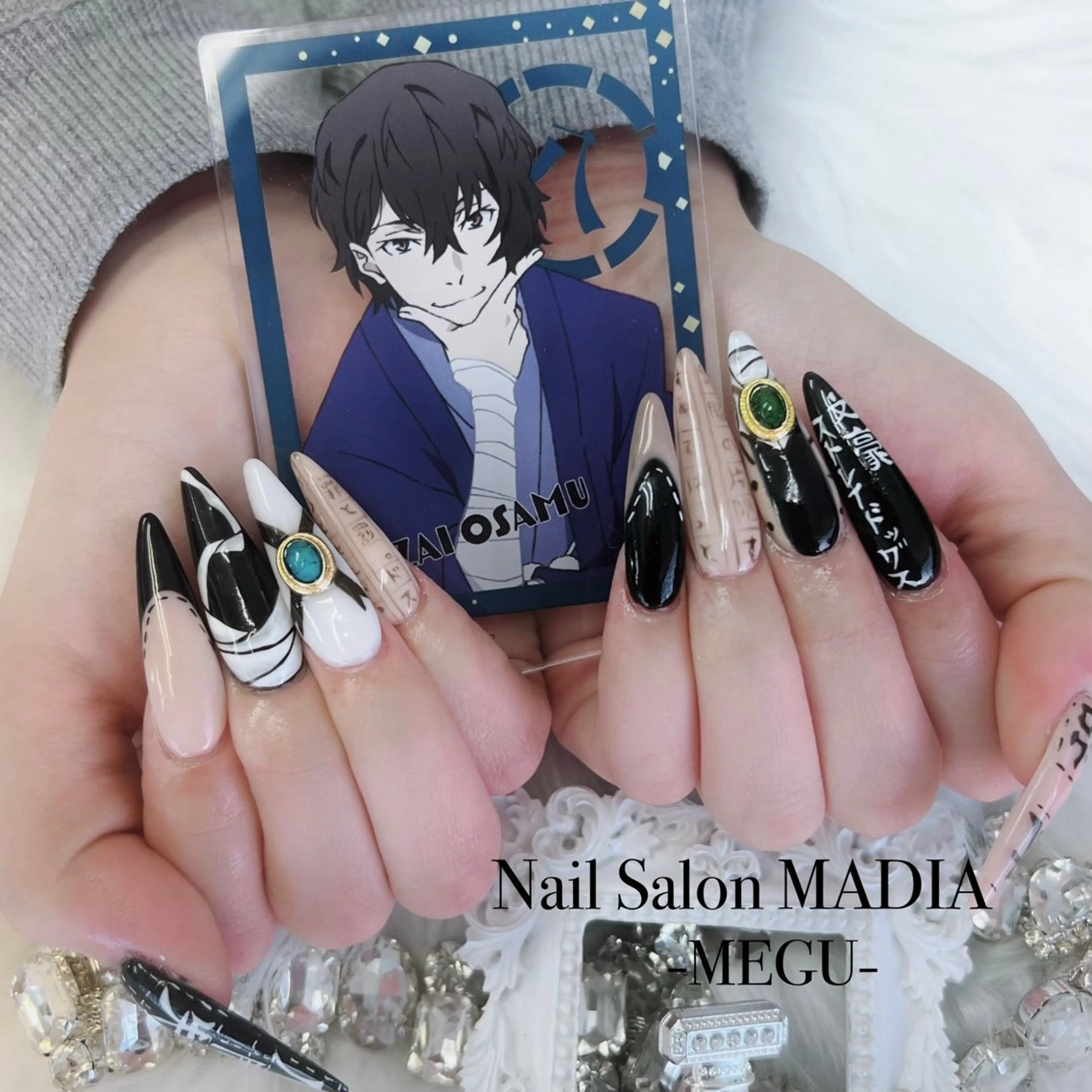 ネイル MADIA藤沢所属・MADIA MEGUのネイルデザイン