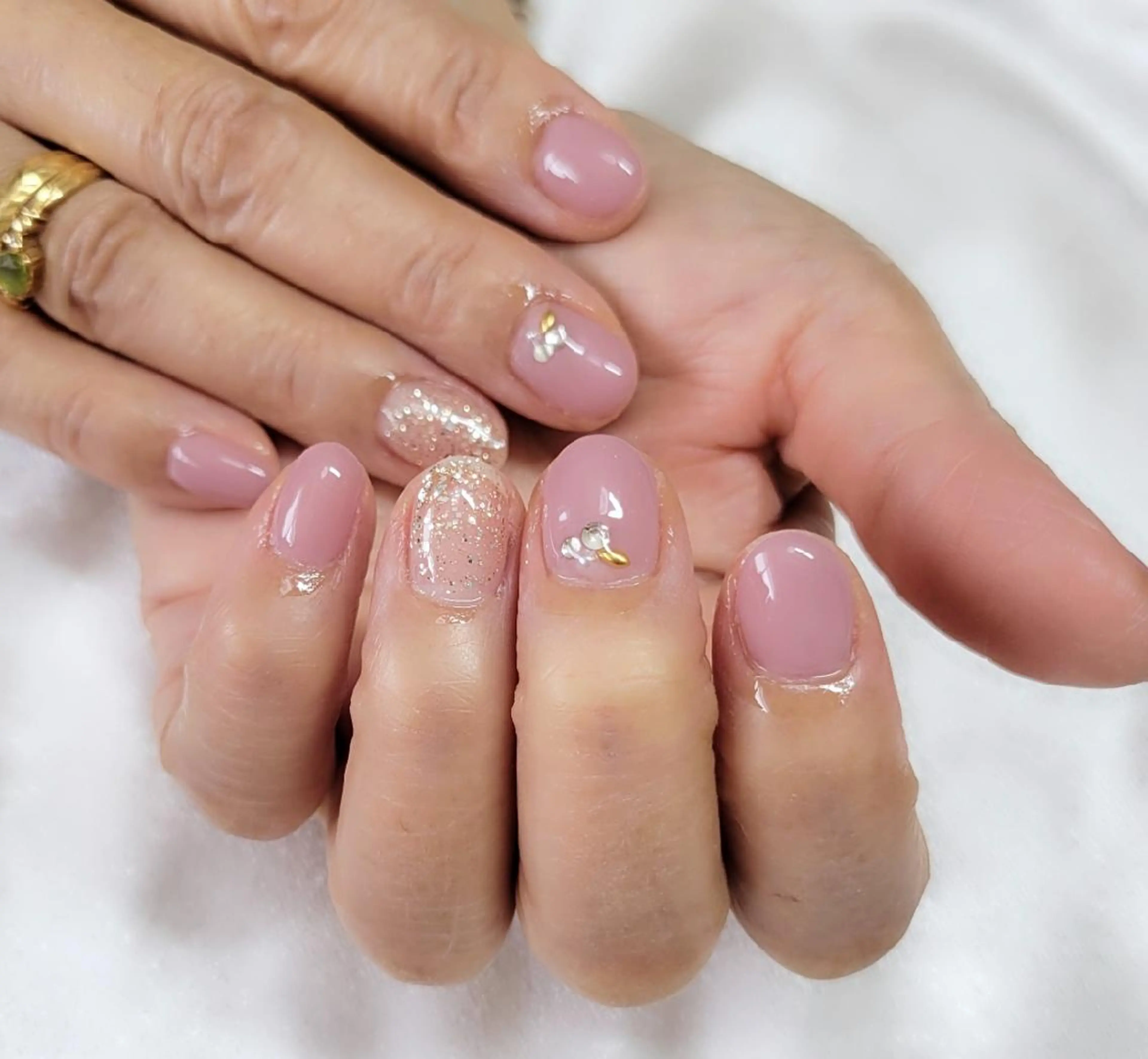 ネイル ラメ(グリッター) ワンカラーネイル ストーンネイル Heartful nailのネイルデザイン