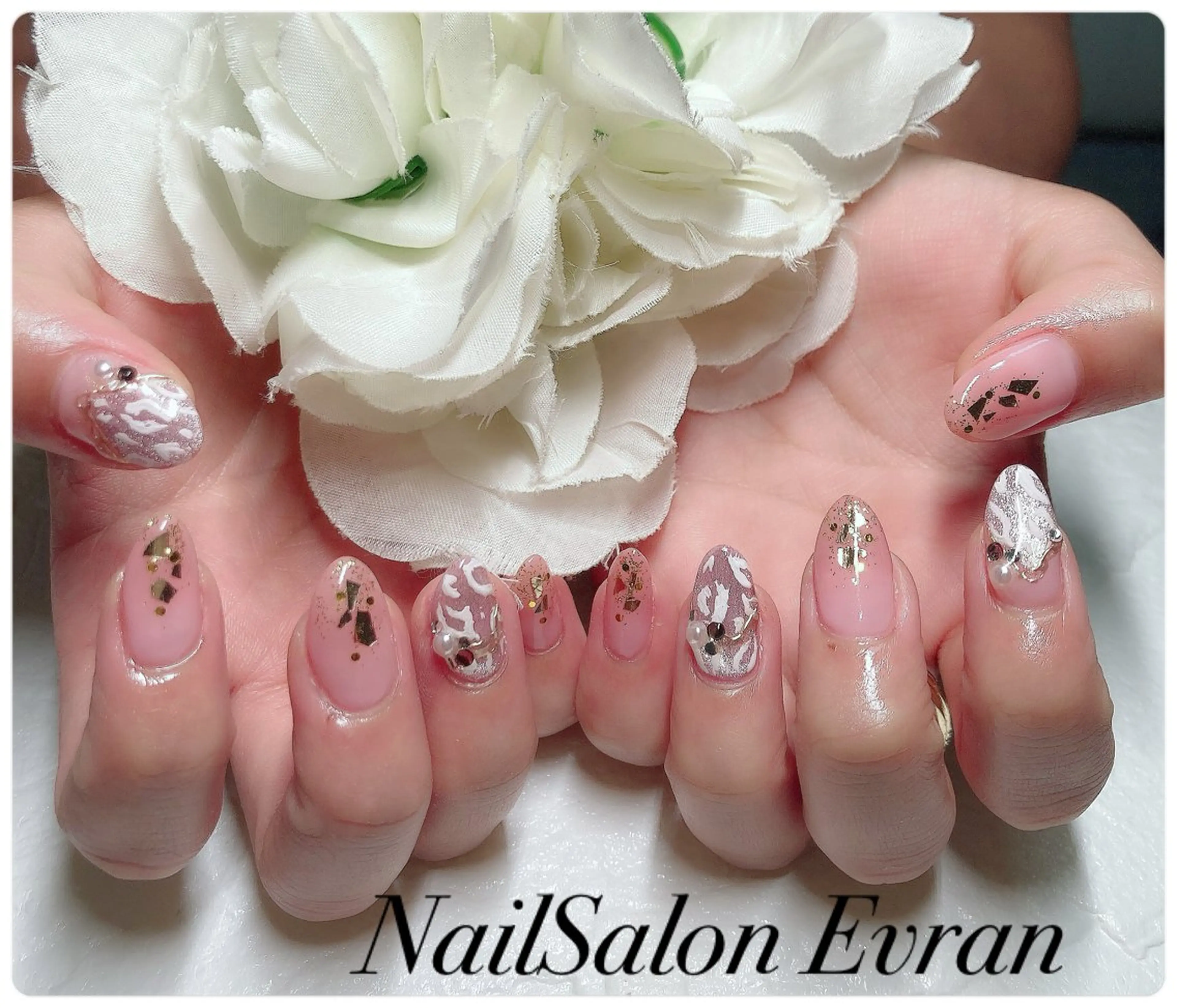 ネイル アートネイル フレンチネイル ジェルネイル マグネットネイル 持ち込み Nail salon Evranのネイルデザイン