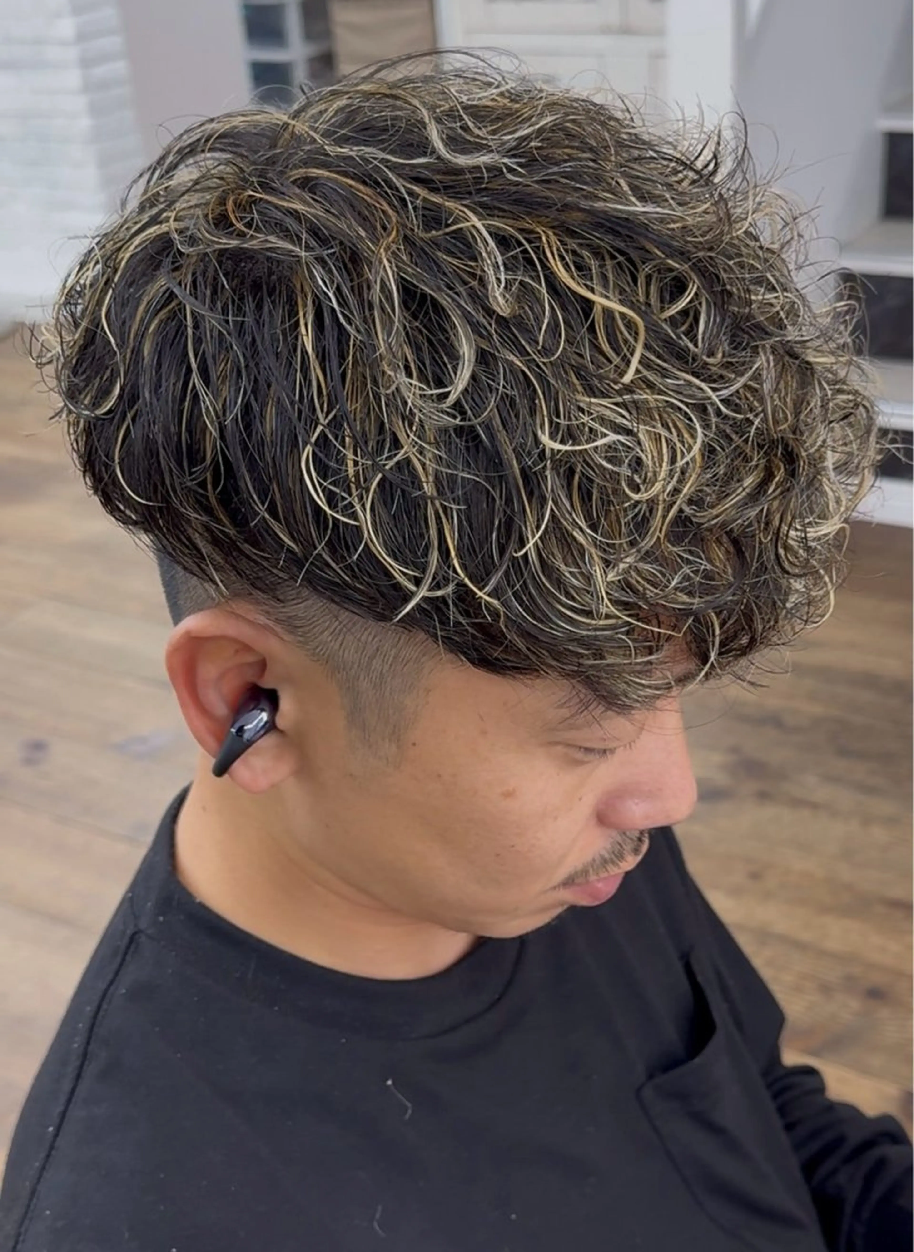 『白髪ぼかし』メッシュキャップハイライト+パーマ+カットの写真