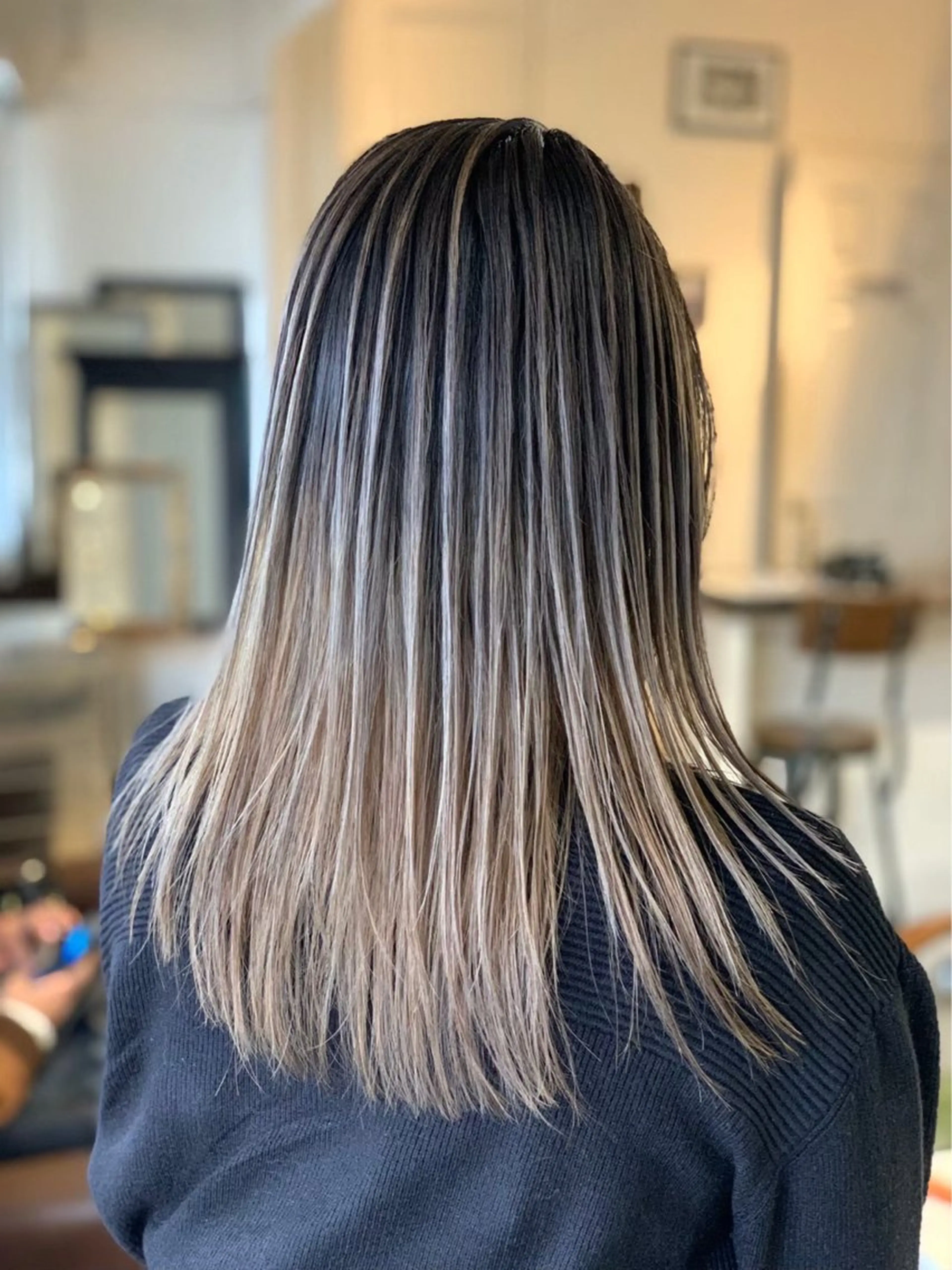 ロング カラー バレイヤージュ レイヤーカット MUSASHI ブリーチカラー◎のヘアスタイル